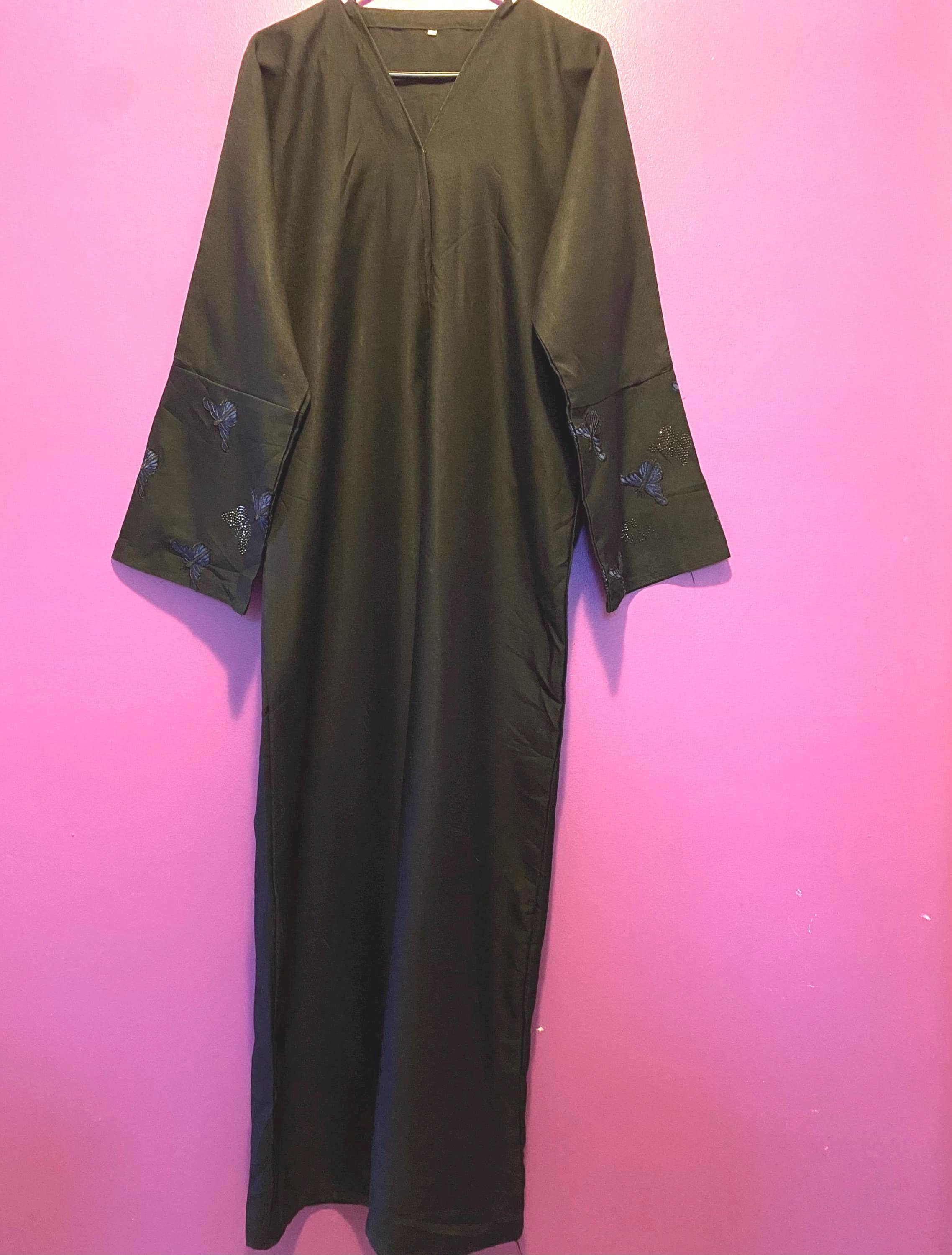 Women’s Thrift Abayas