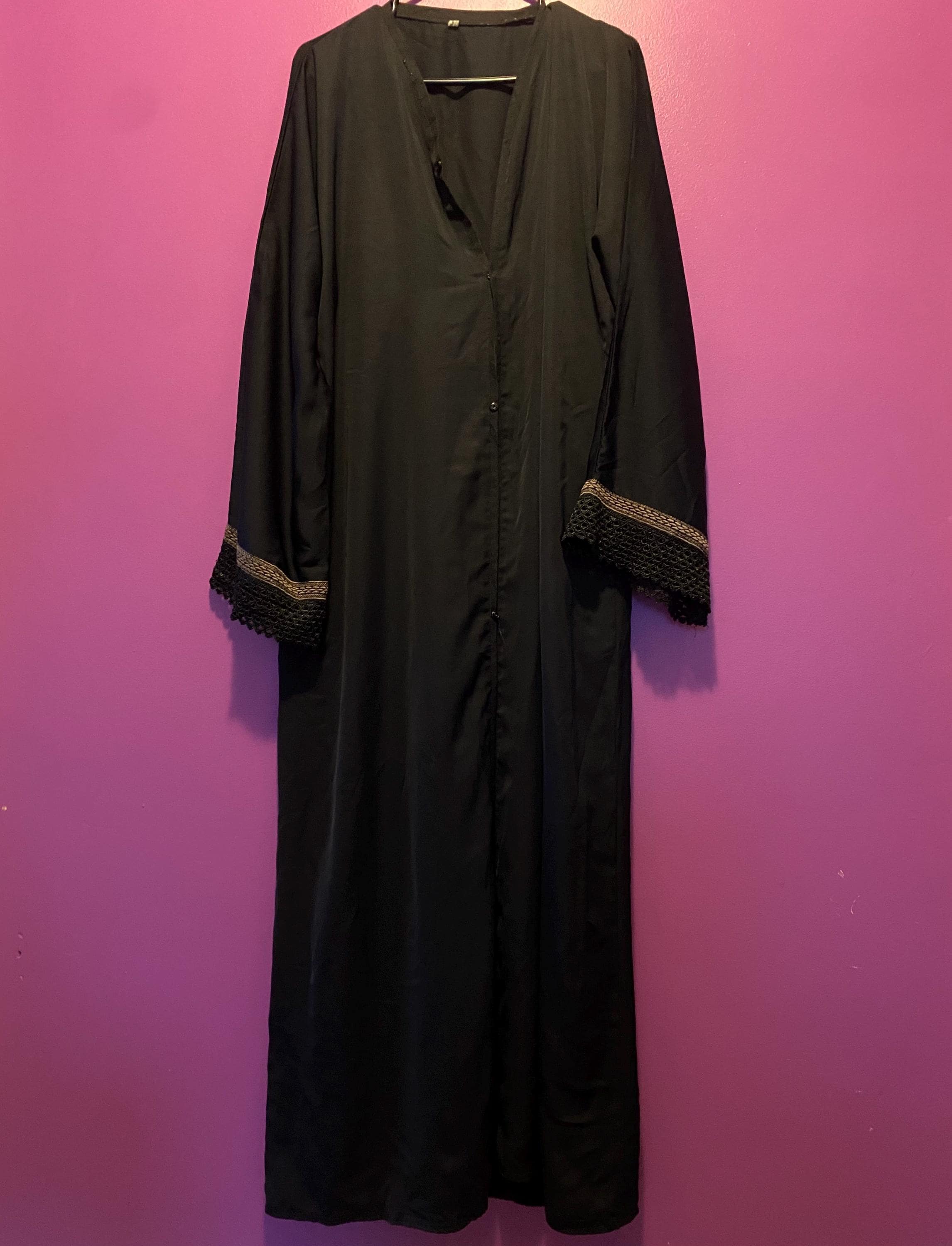 Women’s Thrift Abayas - image 5