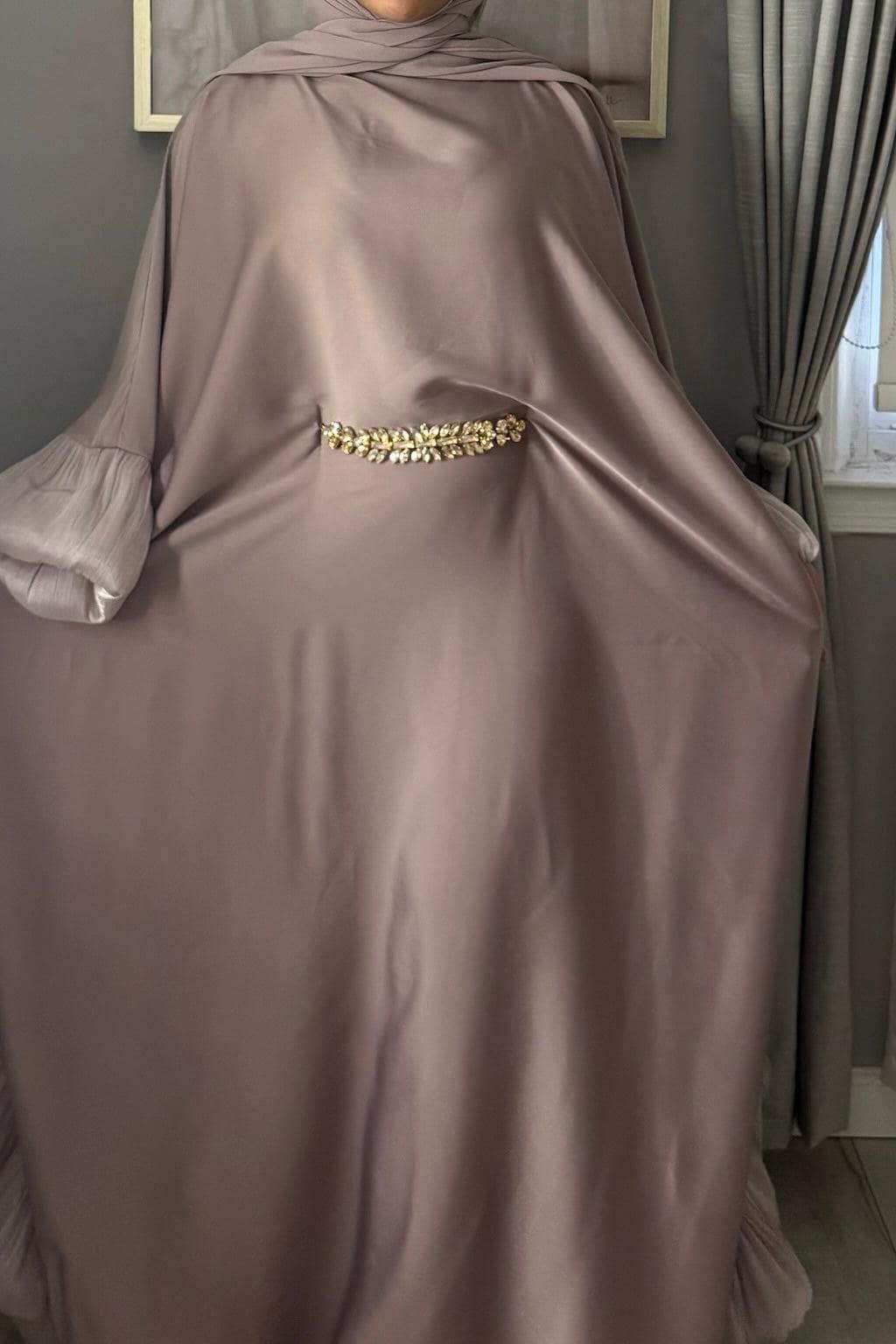 Meera Abaya with Double Pleated Sleeves and Stone Belt - Mauve
