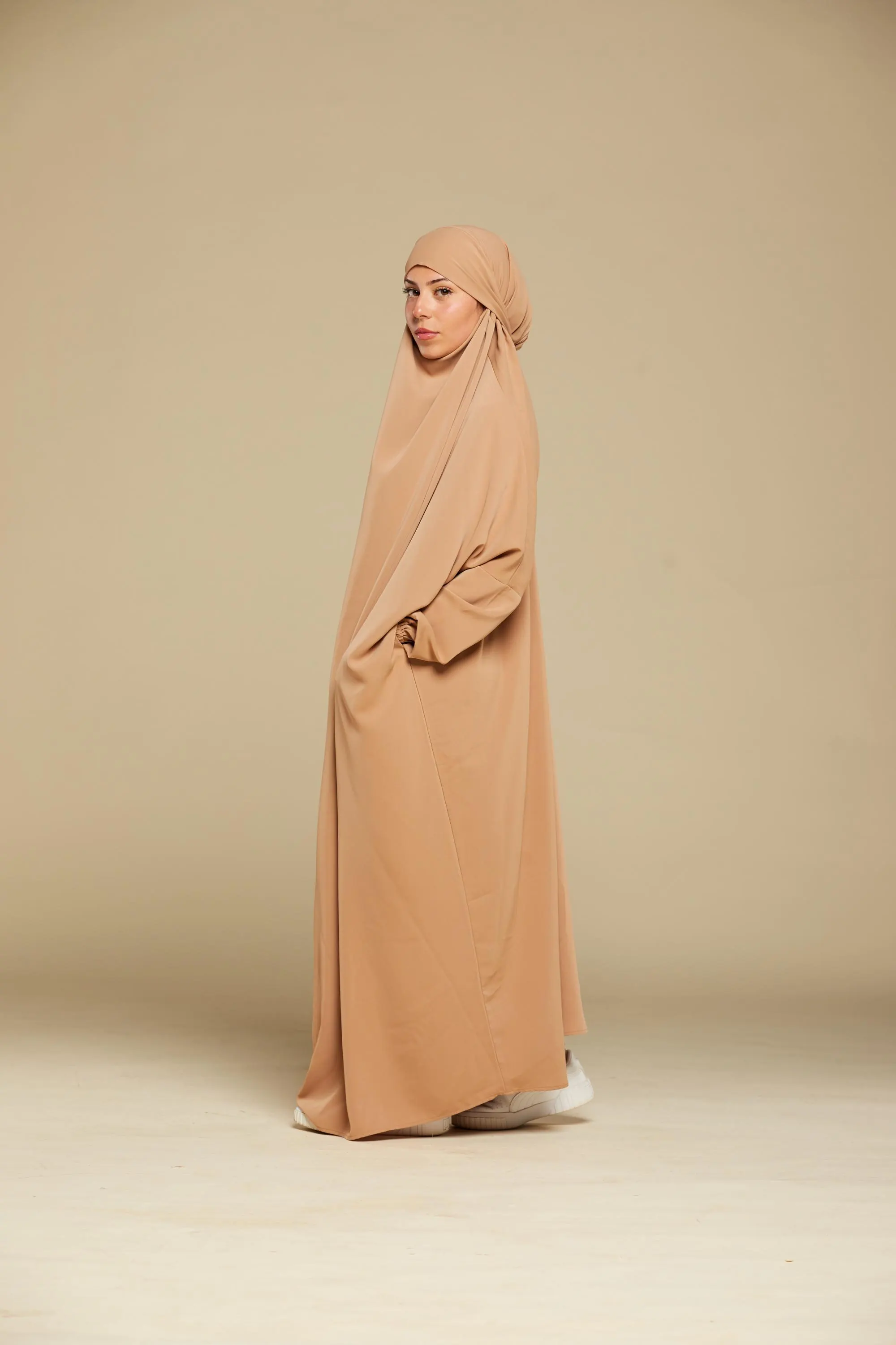Caramel Prayer Dress: Lightweight Comfort, Deep Pockets - image 4