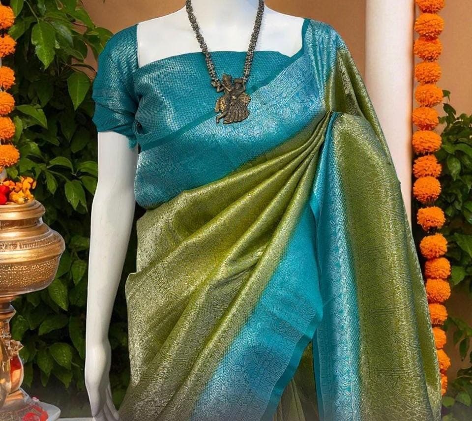 Soft Silk Saree | Jacquard Pallu, South Indian Bridal Wear - image 3