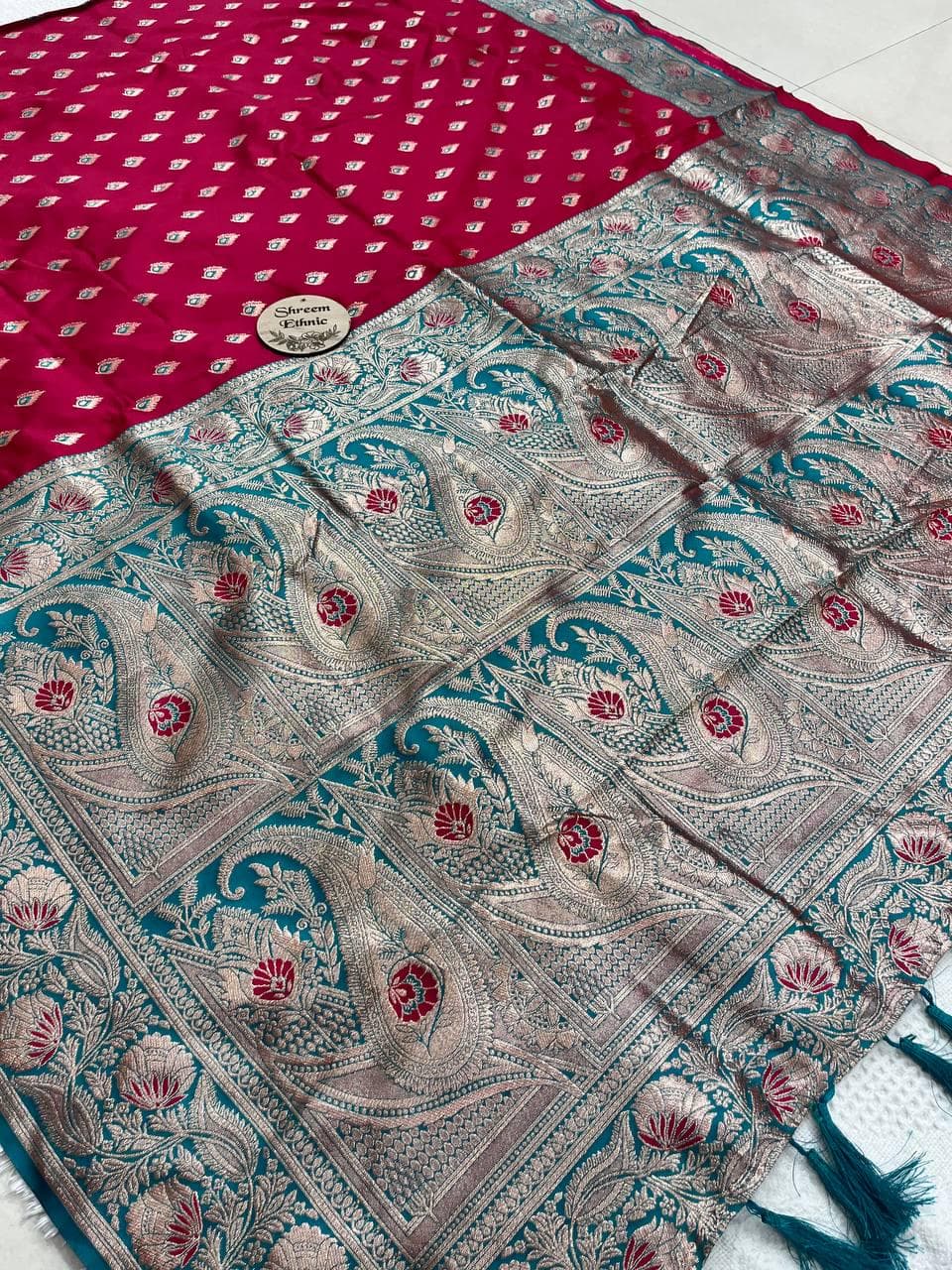 Handwoven Banarasi Silk Saree with Meenakari Zari Work – Traditional Indian Wedding Festive Outfit - image 4