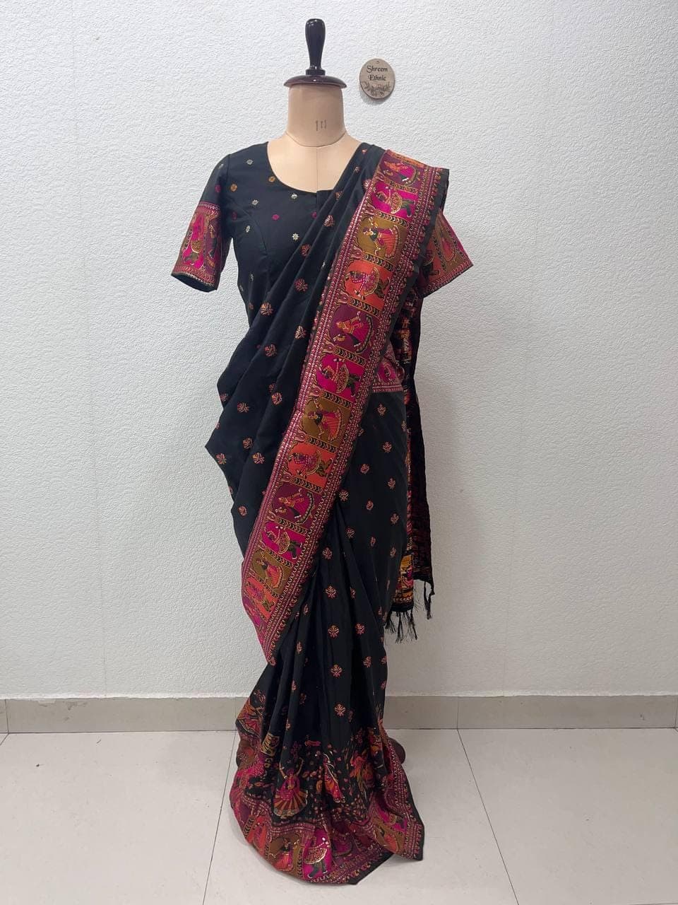 Soft Rajwadi Pashmina Silk Saree | Kashmiri Thread Woven Pallu | Zari Border - image 5