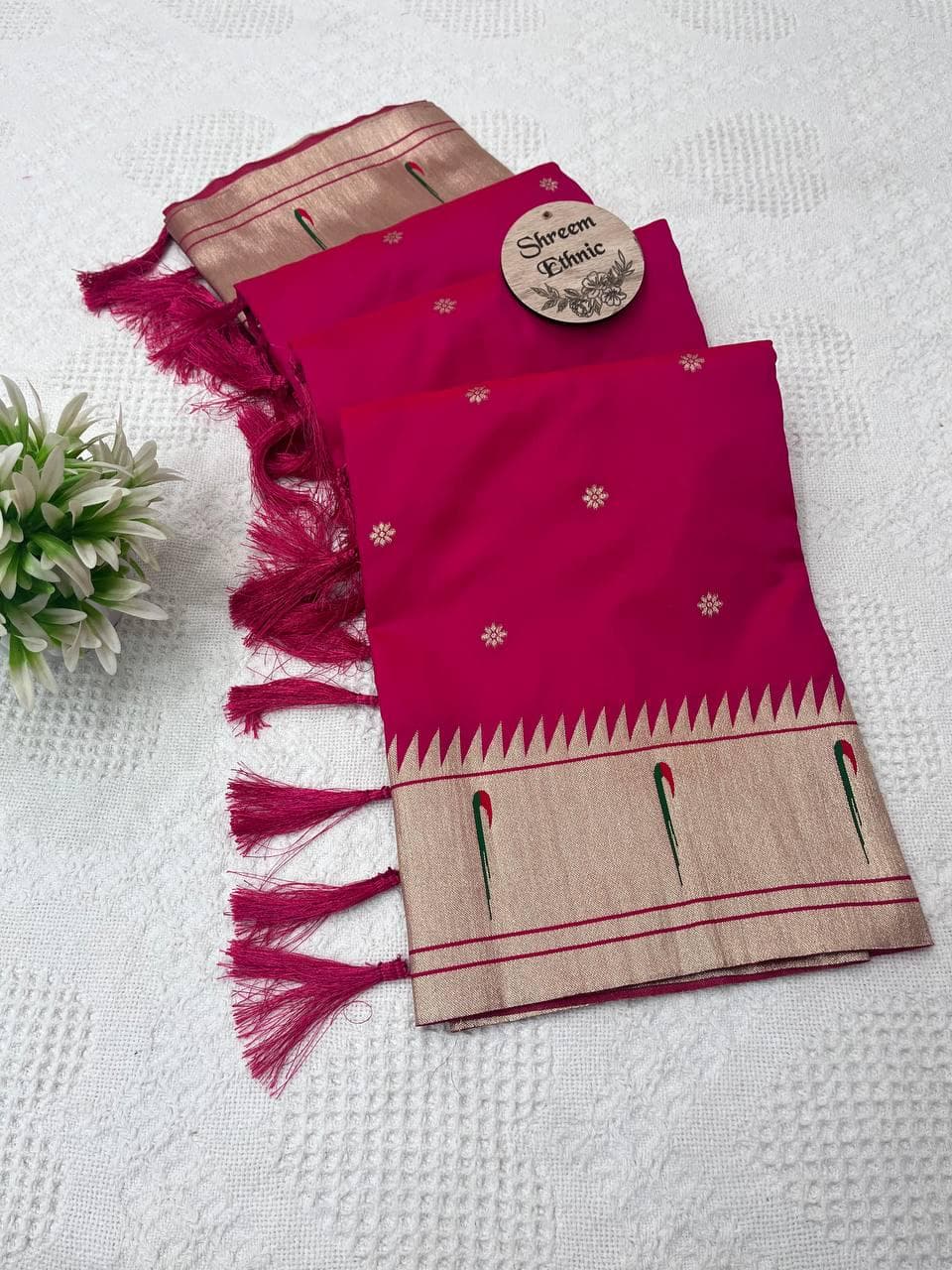 Paithani Silk Saree: Peacock & Munia Border, Handwoven Zari