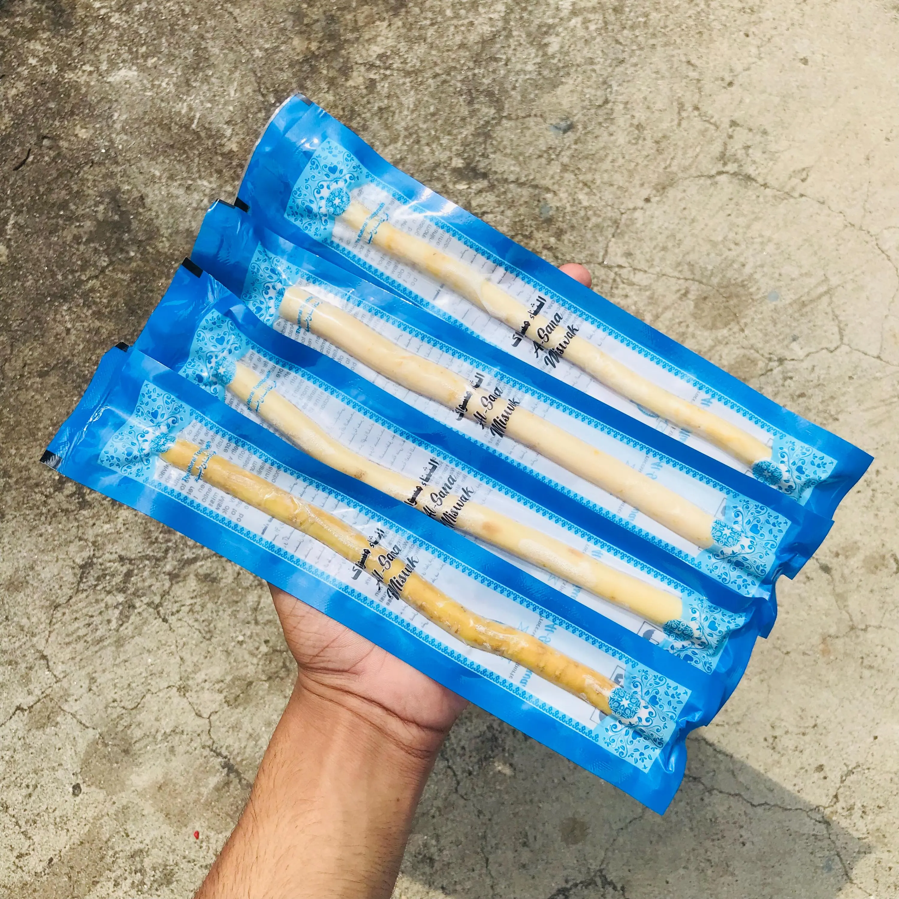 Natural Organic 100% Miswak Sticks | Traditional Islamic Arak Toothbrush | Herbal Oral Care