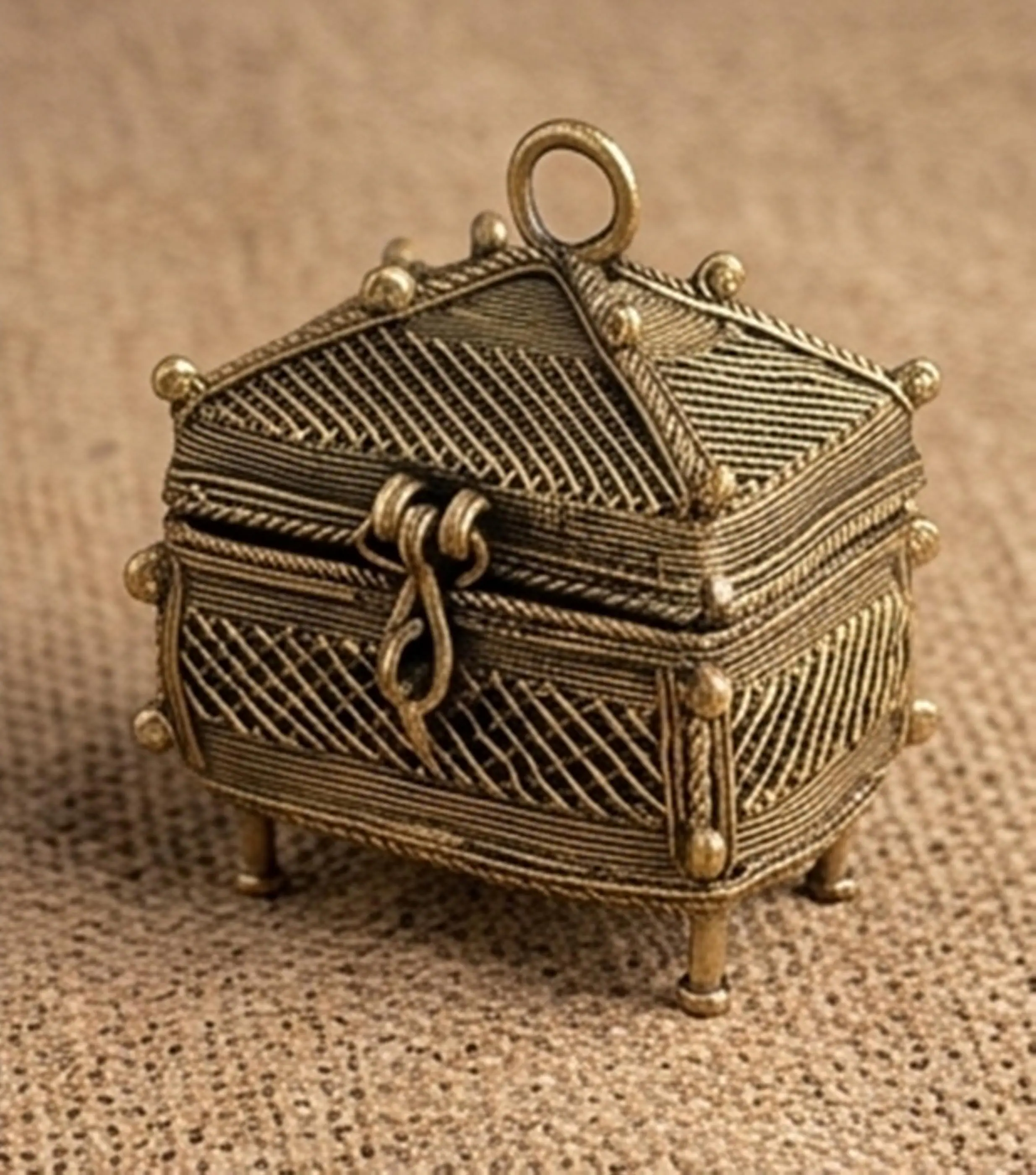 Vintage Brass Trinket Box – Antique Style Jewelry Storage Chest, Decorative Keepsake Box