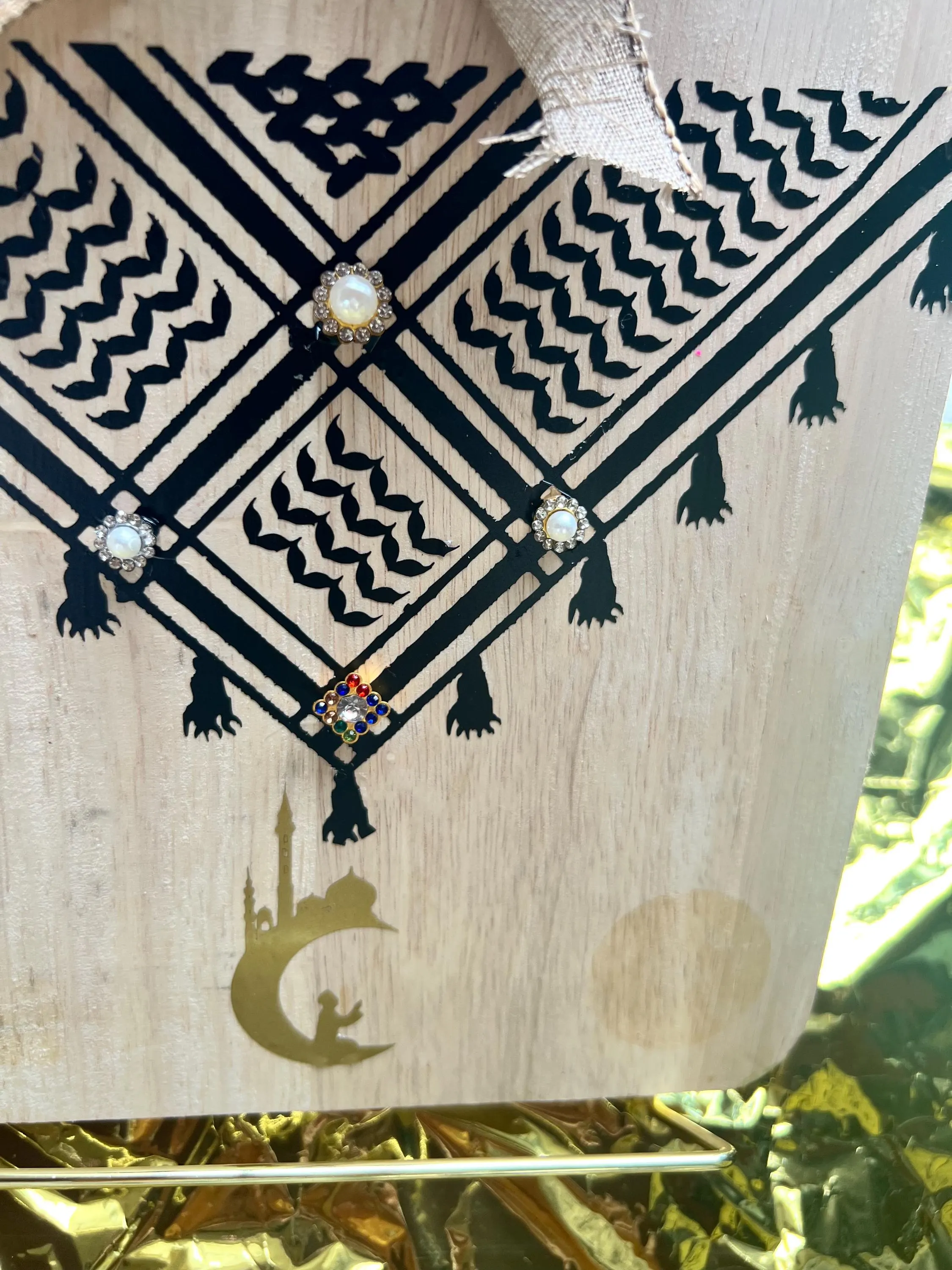 Handcrafted Keffiyeh Wood Decor, Palestinian Gift - image 4