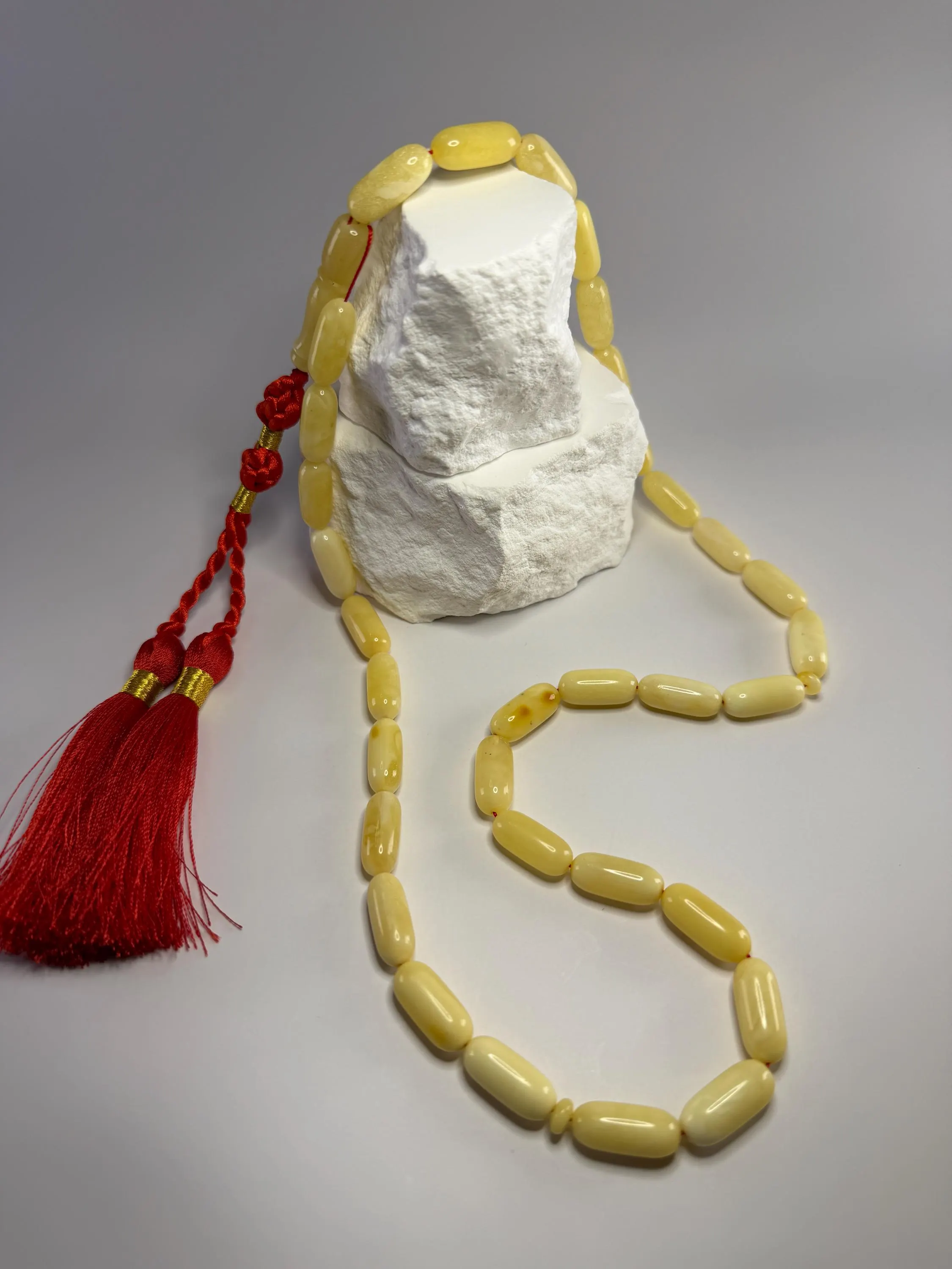 Cream Tasbih 33 Beads – 12.5x8mm Smooth Prayer Beads – Classic Misbaha with Red Tassel - image 4