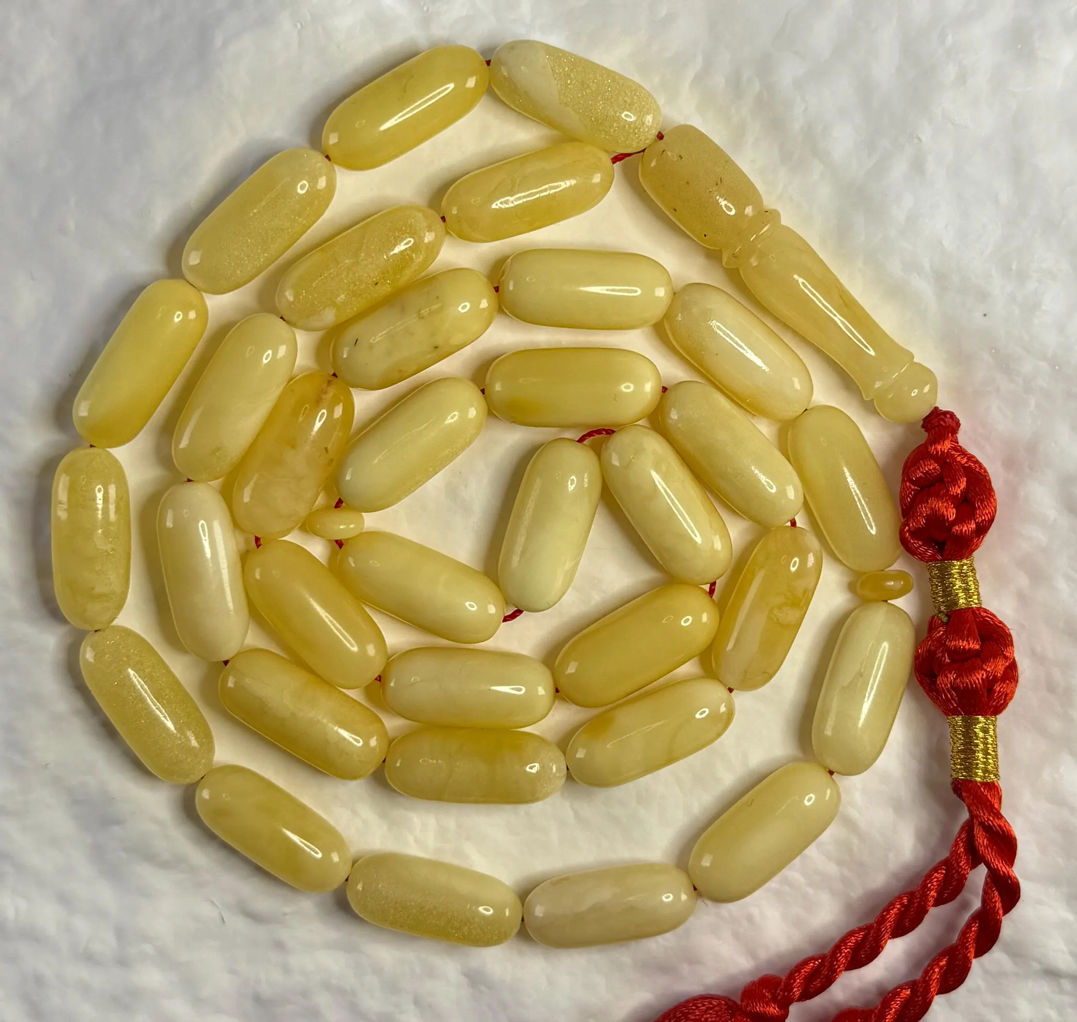 Cream Tasbih 33 Beads – 12.5x8mm Smooth Prayer Beads – Classic Misbaha with Red Tassel - image 3