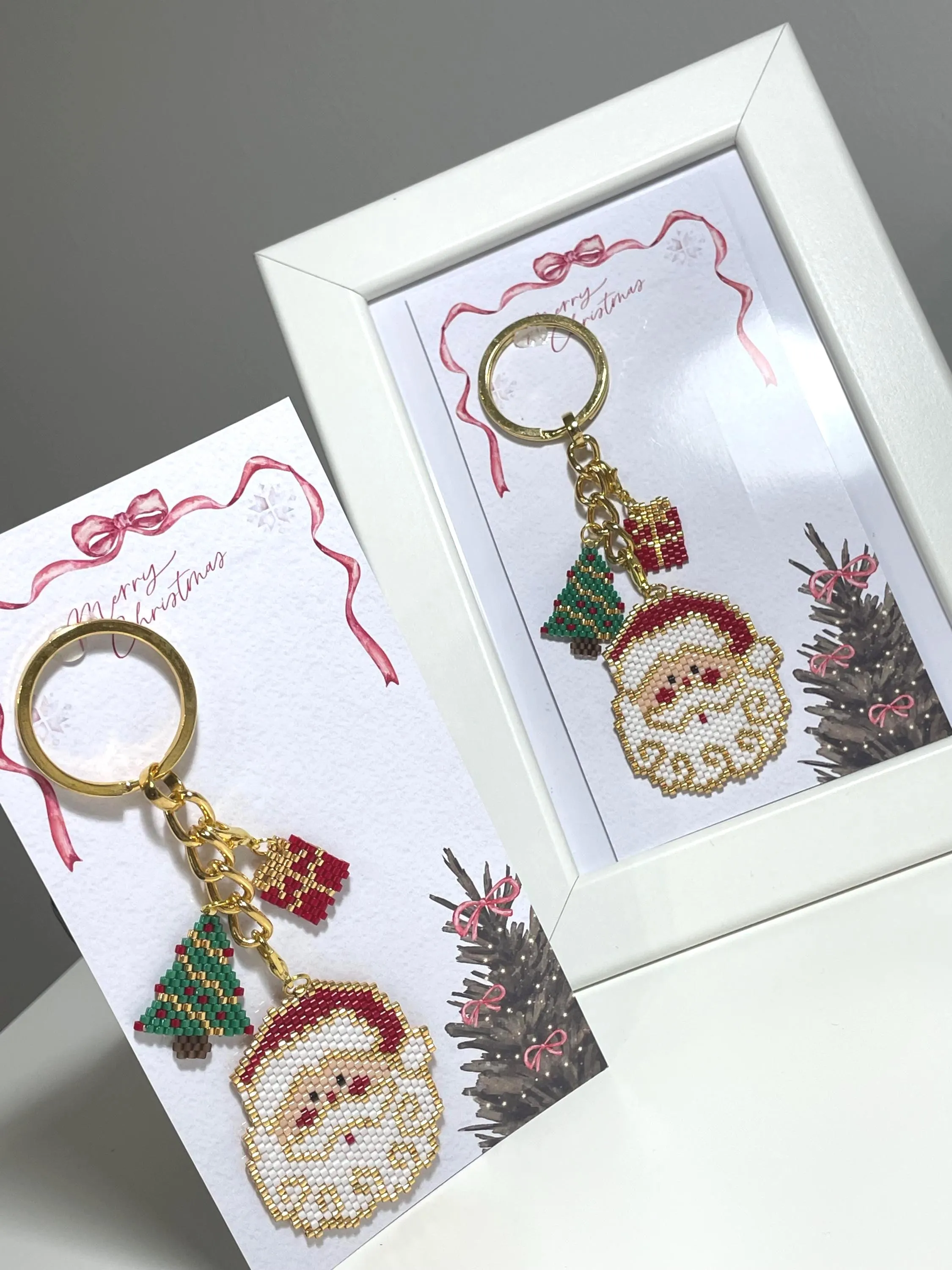 Christmas Santa & Tree Beaded Favors Keychain in Bulk for Guests: Personalized Card Corporate Holiday