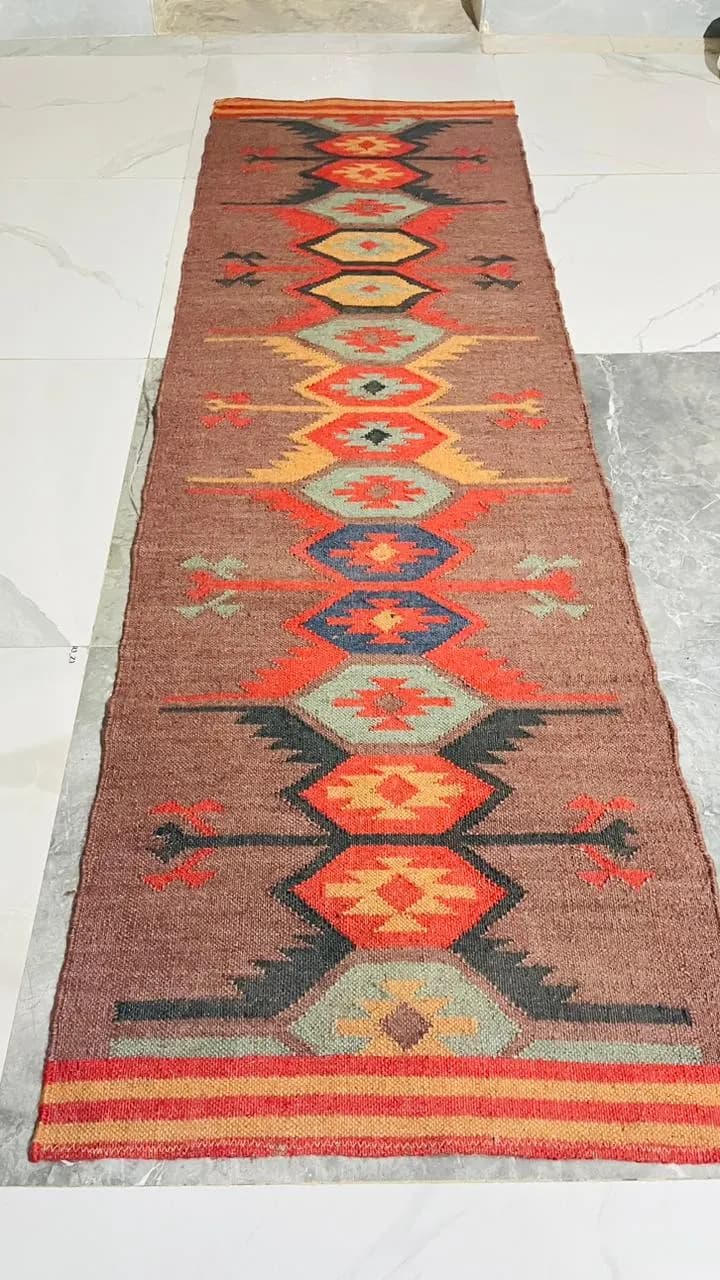 Handwoven Wool & Jute Kilim Rug: Traditional Indian Design geometric design - image 2