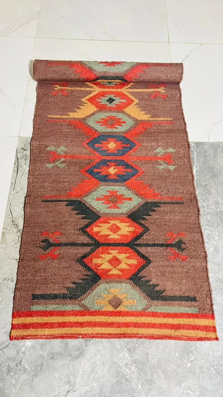Handwoven Wool & Jute Kilim Rug: Traditional Indian Design geometric design - image 4