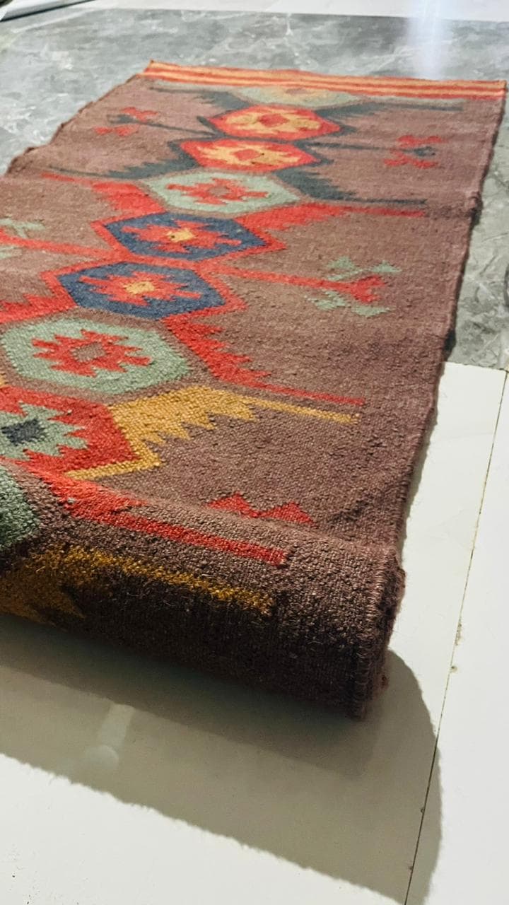 Handwoven Wool & Jute Kilim Rug: Traditional Indian Design geometric design - image 5