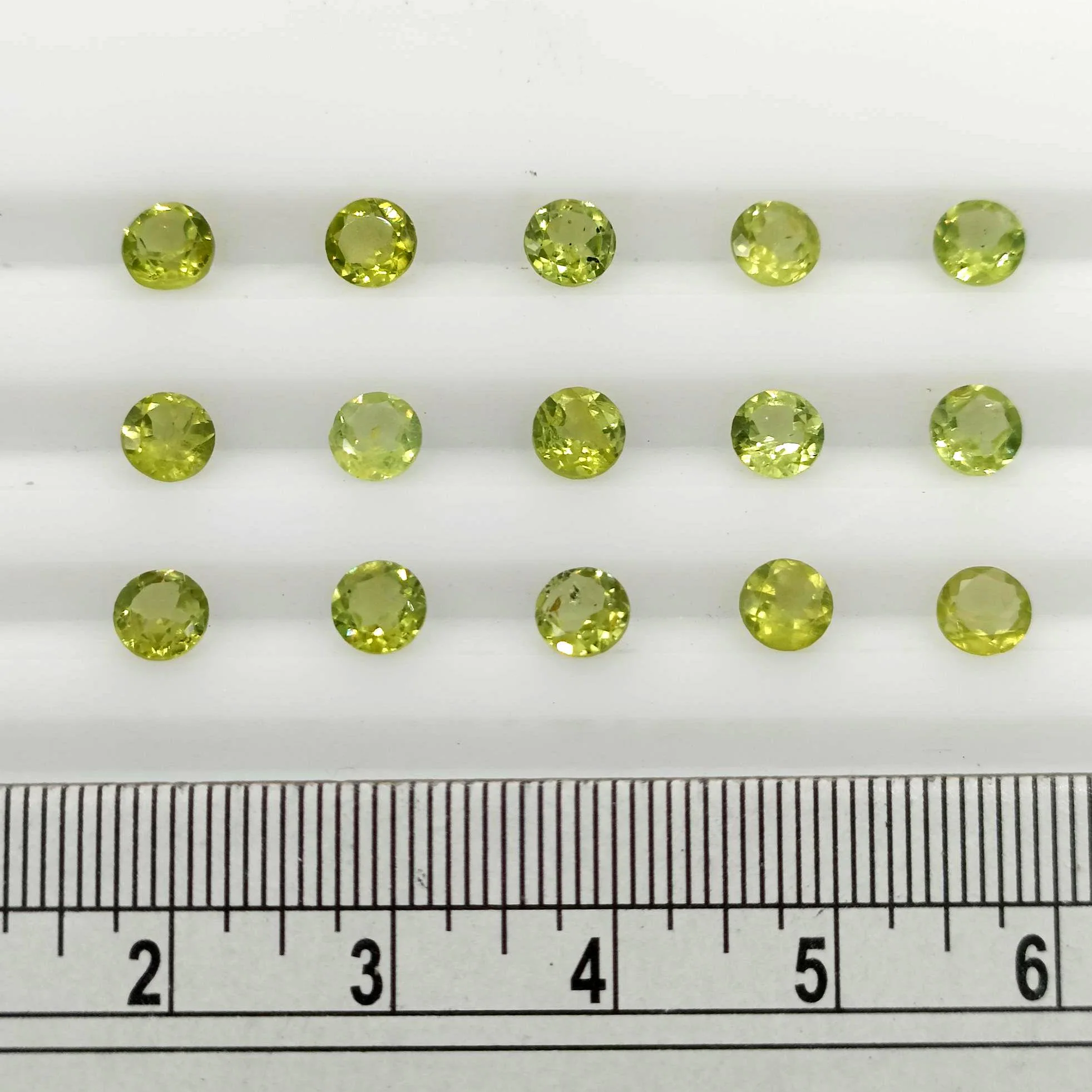 Calibrated Peridot Lot: 4mm Round Cut, 10 ct (30 pcs) - image 3