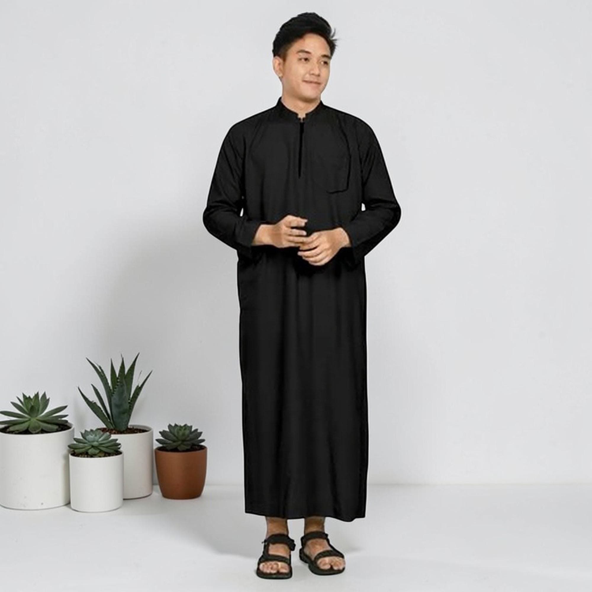 Soft Cotton Thobe for Men | Minimalist Long Sleeve Arabic Kaftan