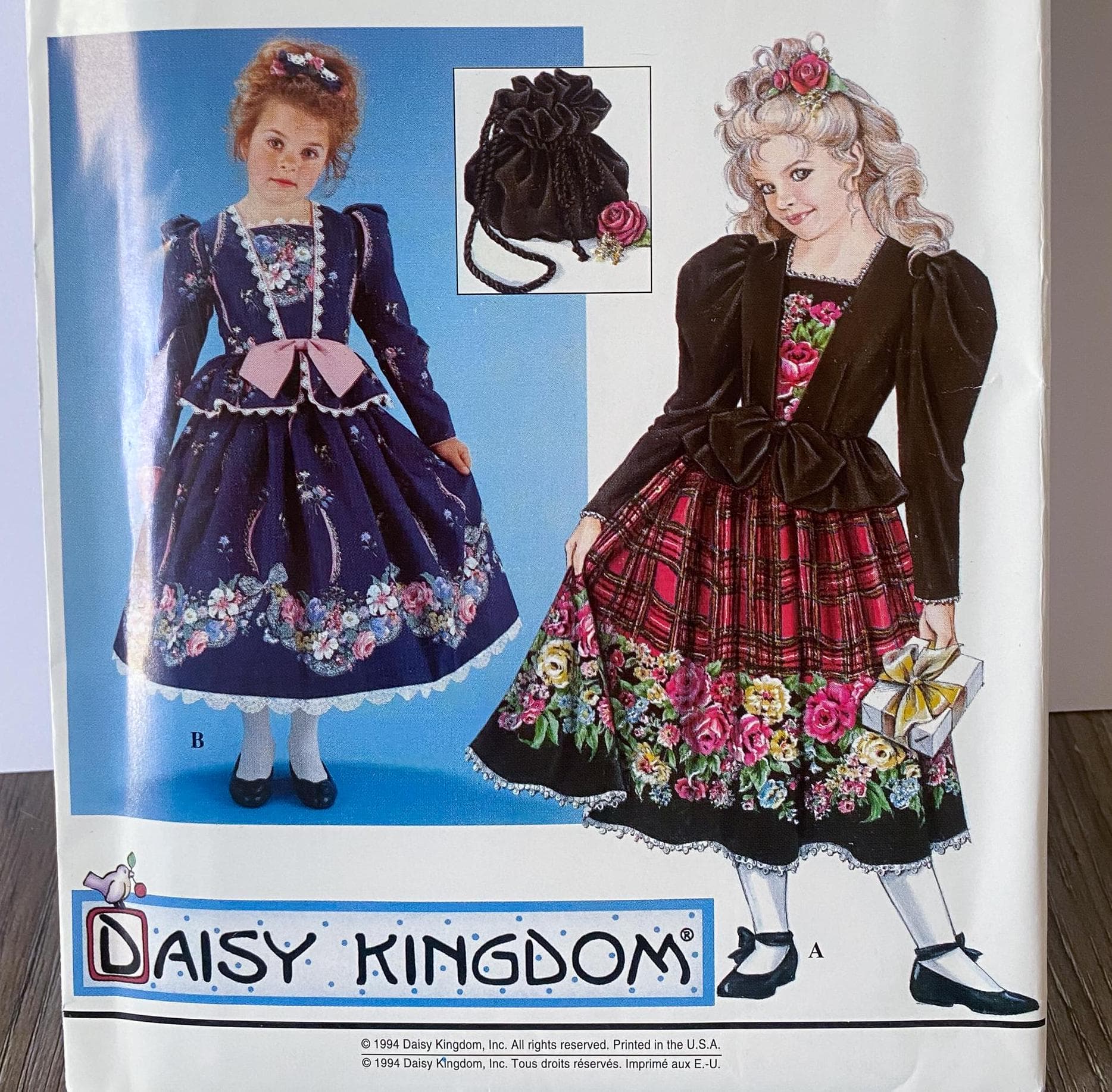 Simplicity 0692 Vintage Sewing Pattern / Daisy Kingdom / Child's Dress and Purse / 1990s / Uncut / Size 3-6