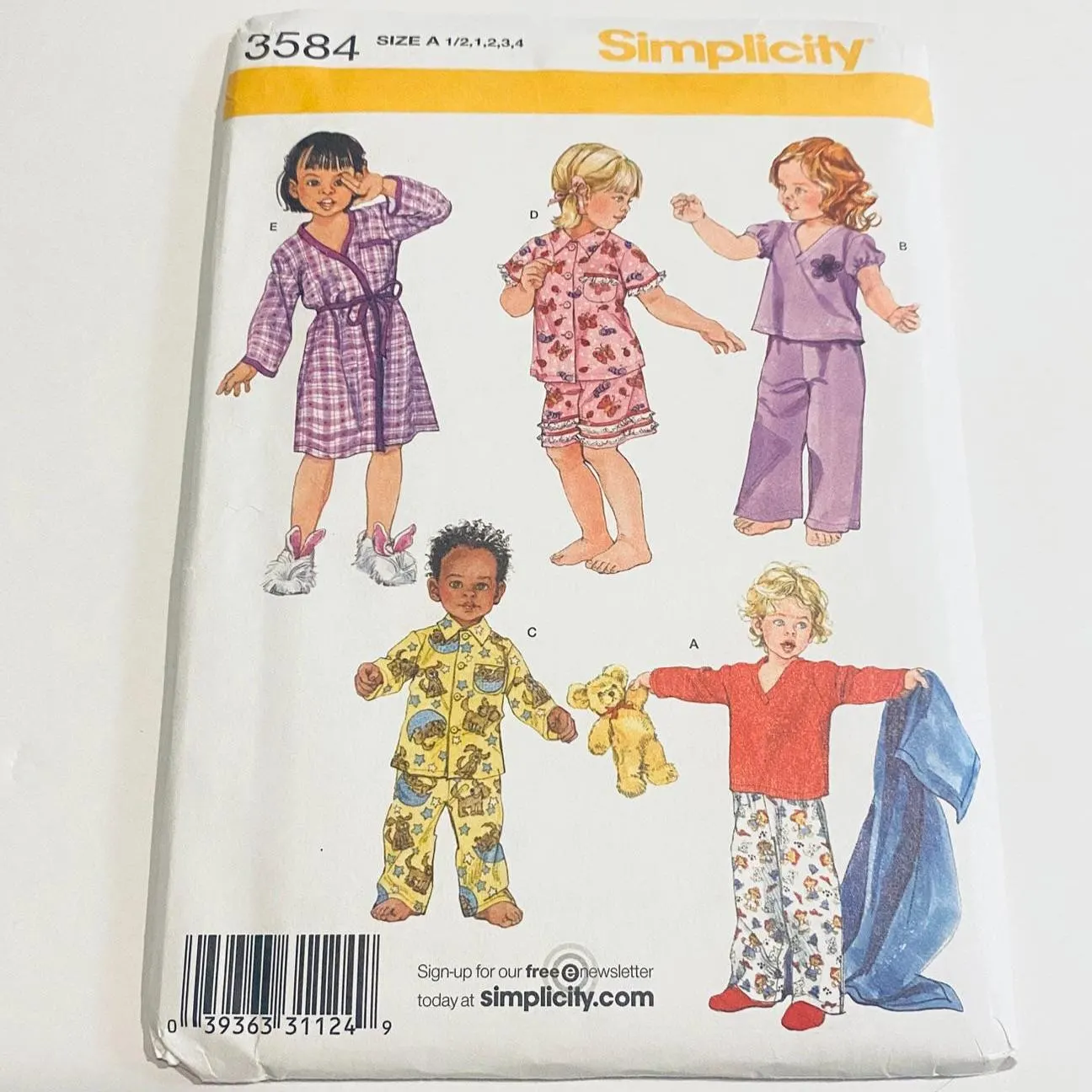 Simplicity 3584, Toddlers' Pajamas Sewing Pattern, Size 1/2, 1, 2, 3, 4, Kids Sleepwear, Robe to Sew