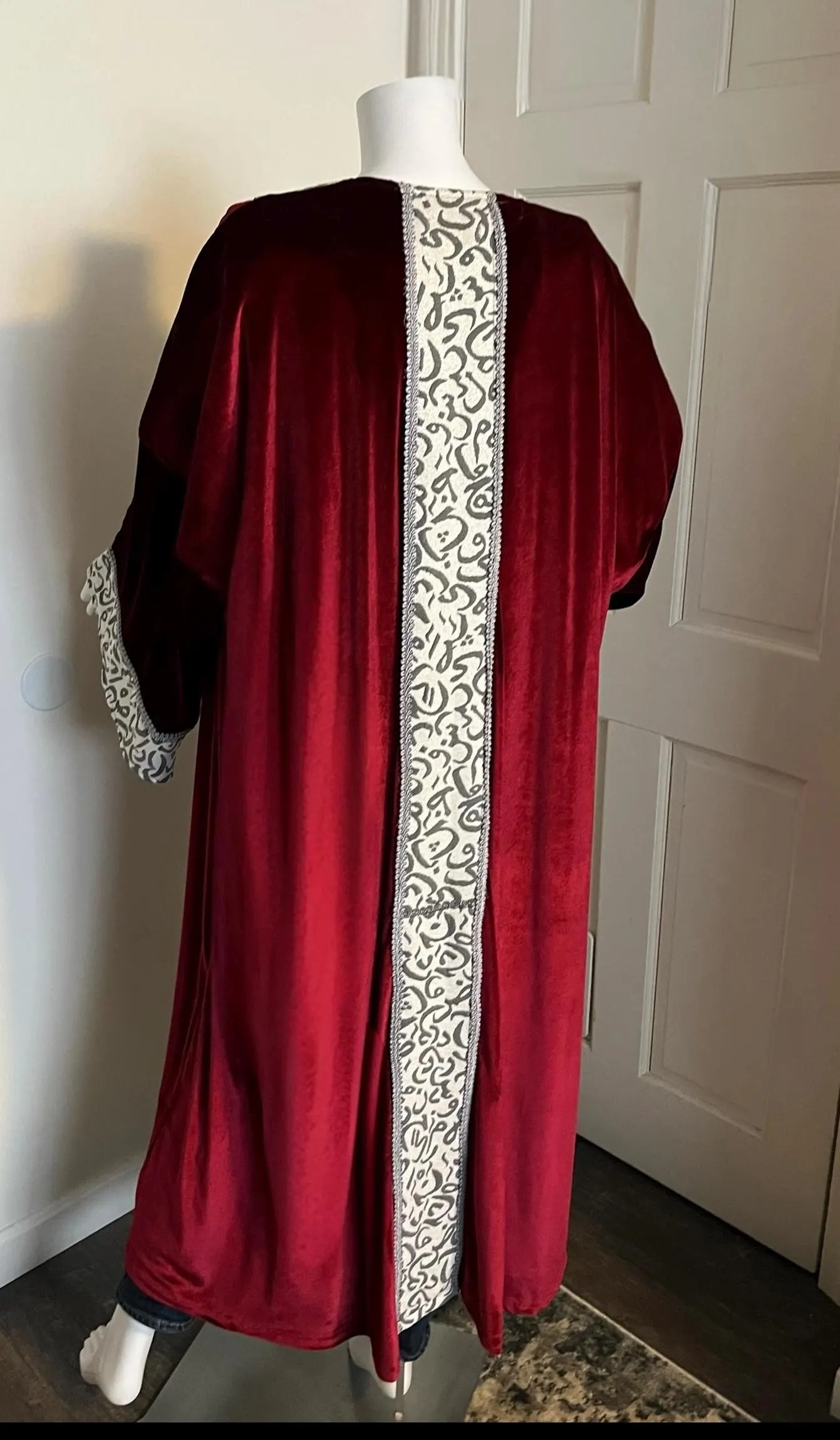 Luxury Burgundy Velvet Lined Kimono with Calligraphy Panel - image 2
