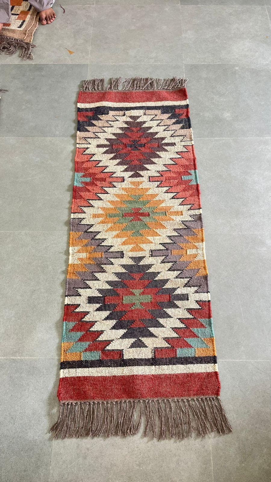 Handmade Wool Jute Southwestern Rug, Boho Tribal Geometric Area Rug, Rustic Farmhouse Living Room Carpet, Bohemian Floor Rug with Fringe