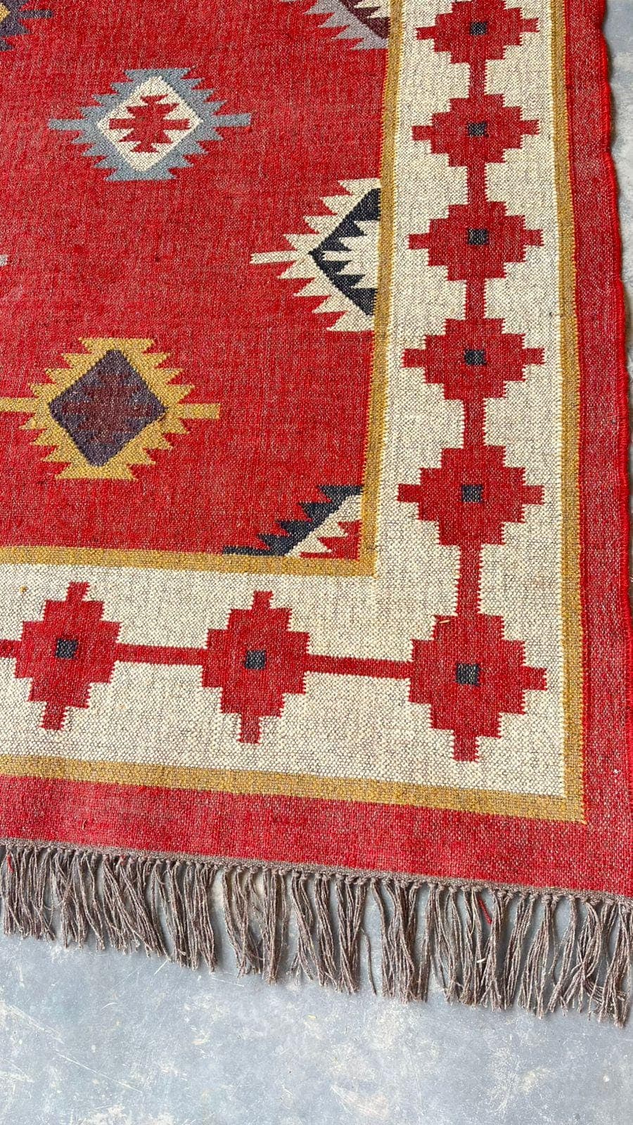 Red Southwestern Area Rug, Tribal Boho Kilim Carpet, Vintage Geometric Farmhouse Rug, Navajo Style Bedroom Living Room Rug with Fringe - image 5