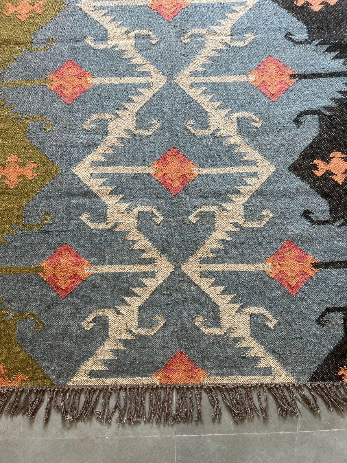 Vintage Tribal Area Rug, Handwoven Wool Kilim Rug, Geometric Boho Carpet, Southwestern Rug, Rustic Farmhouse Decor, Ethnic Pattern Rug - image 4