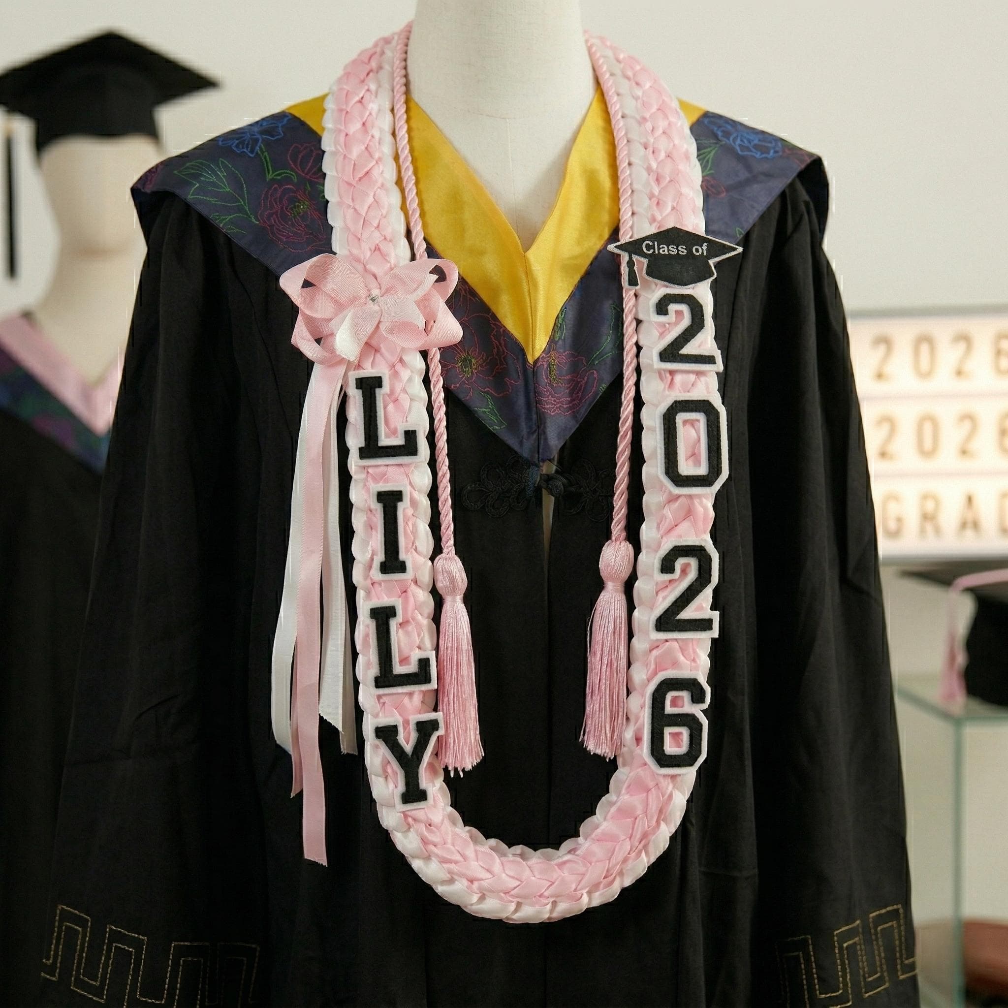 Graduation Lei 2026 with Name, Custom Graduation Lei Class of 2026, Graduation Leis for Girls Boys, Senior Gift Lei, Graduation Leis 2026