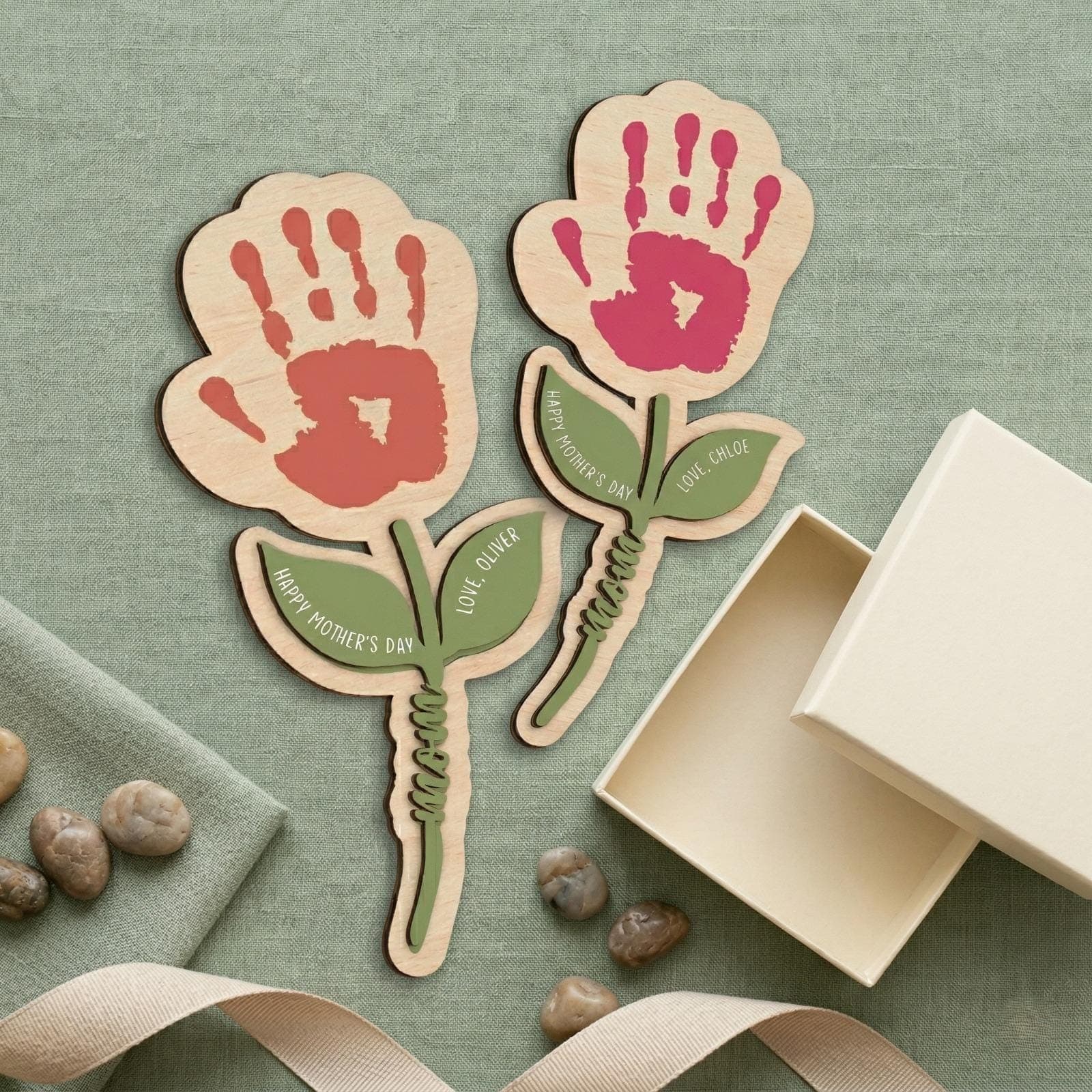Personalized Handprint Flower Gift for Mom, Mothers Day Handprint Gift, Custom Baby Handprint Plaque, Mom Gift from Kids, Grandma Gift