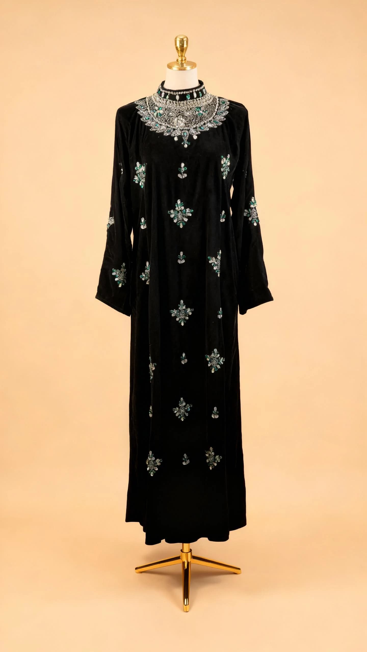 Luxury Black Velvet Abaya Dress with Emerald Green Stones & Silver Embroidery | Elegant Modest Kaftan Gown for Eid  Weddings