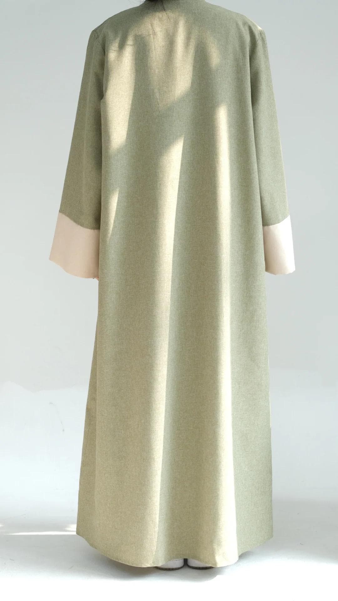 Soleil Abaya: Open Fabric Abaya with Contrasting Sleeves - image 3