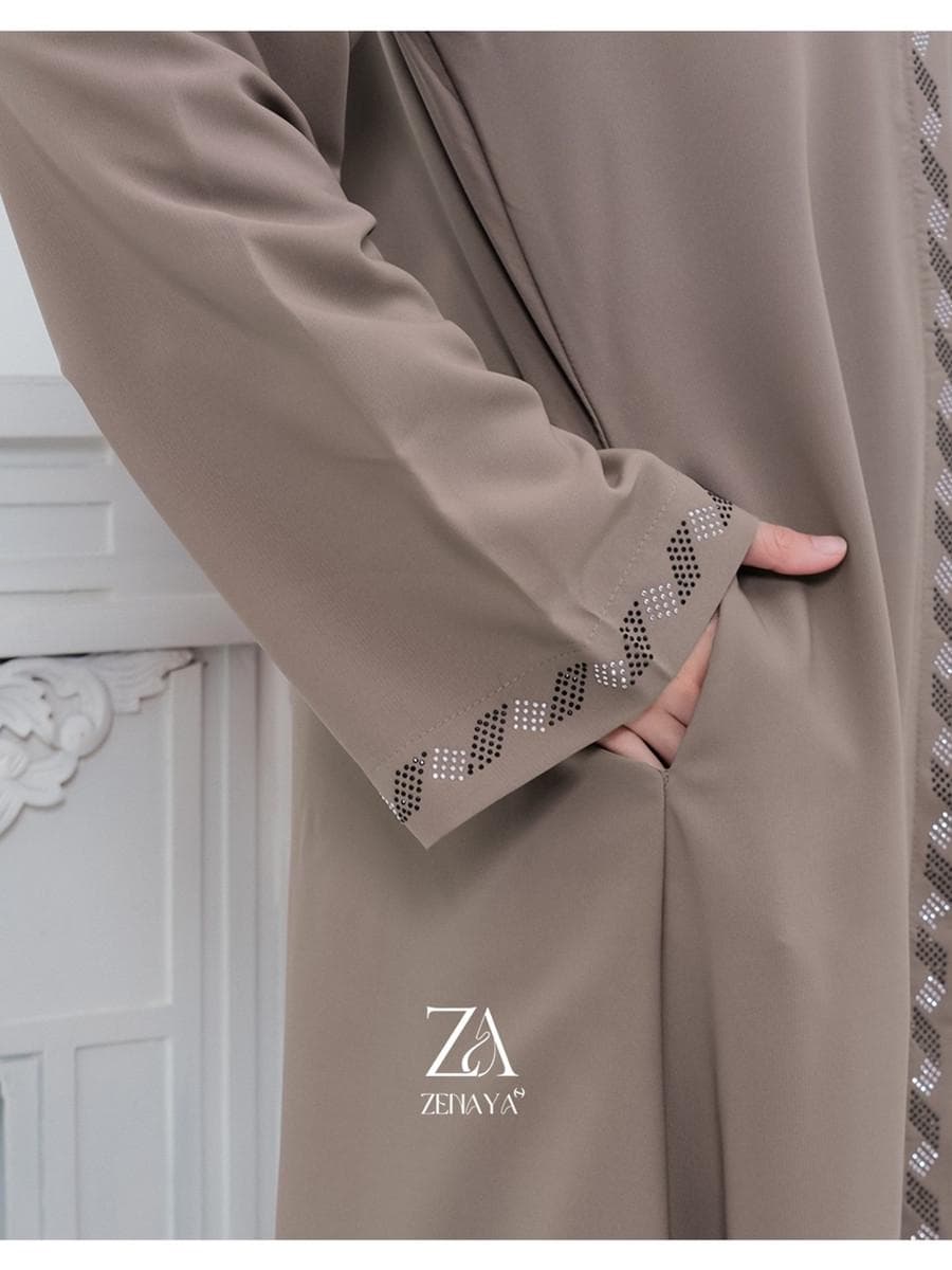 Emerald Elegance Abaya: Dubai Kaftan Gown with Silver Beading - image 4