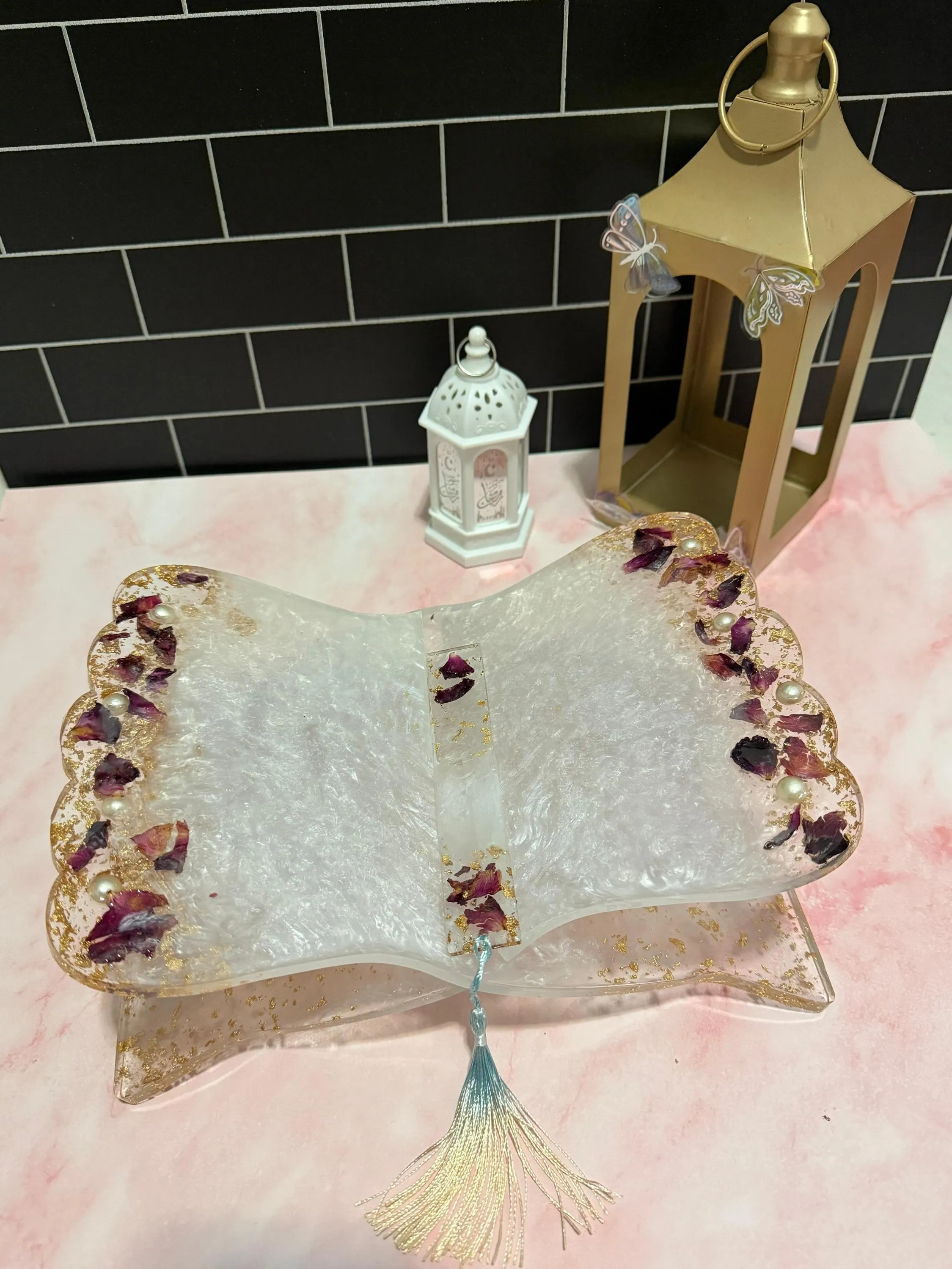 Luxury Pearl And Petal Resin Quran Stand – Handmade Islamic Book Holder with Gold Flakes - image 3