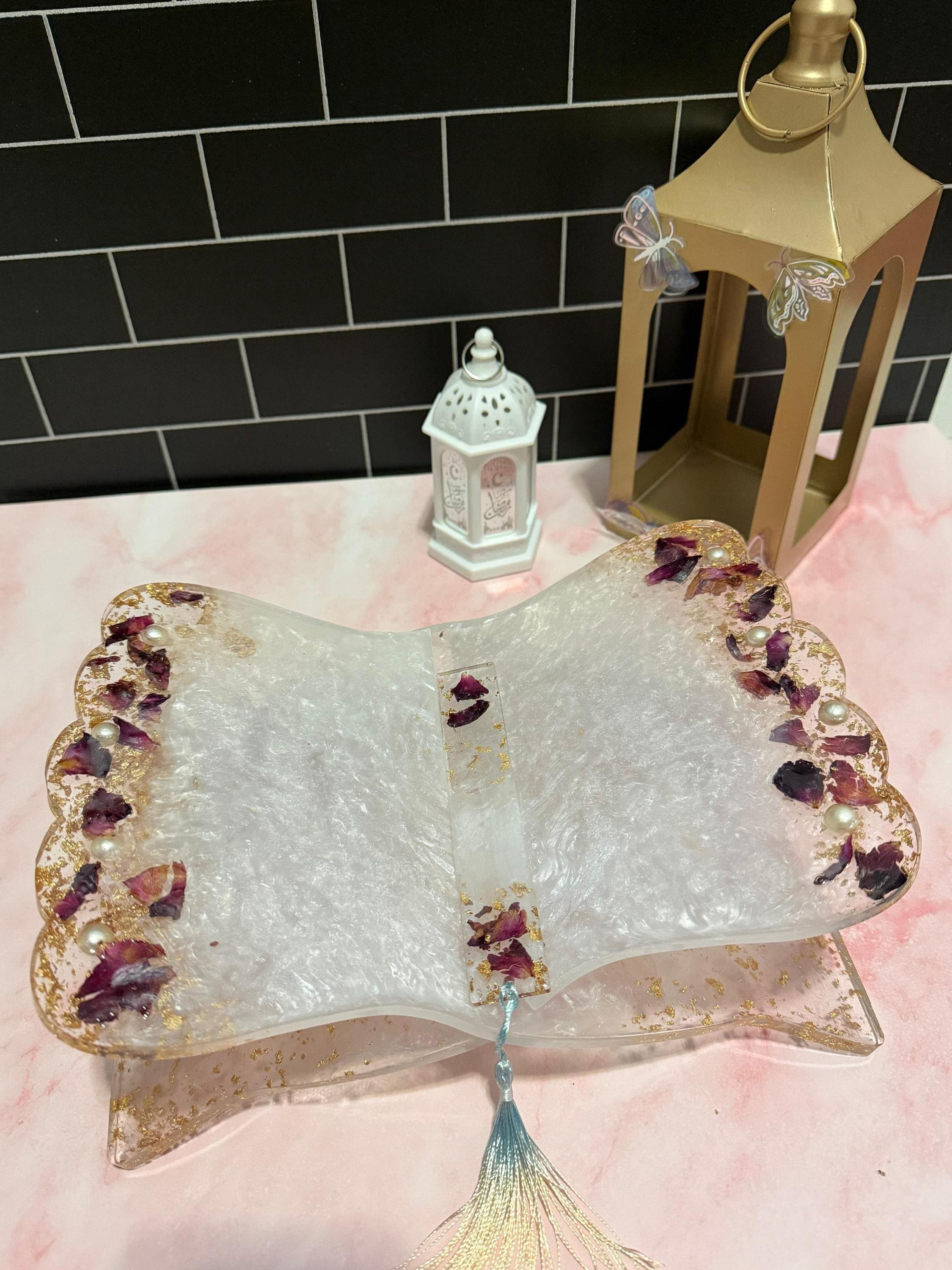 Luxury Pearl And Petal Resin Quran Stand – Handmade Islamic Book Holder with Gold Flakes