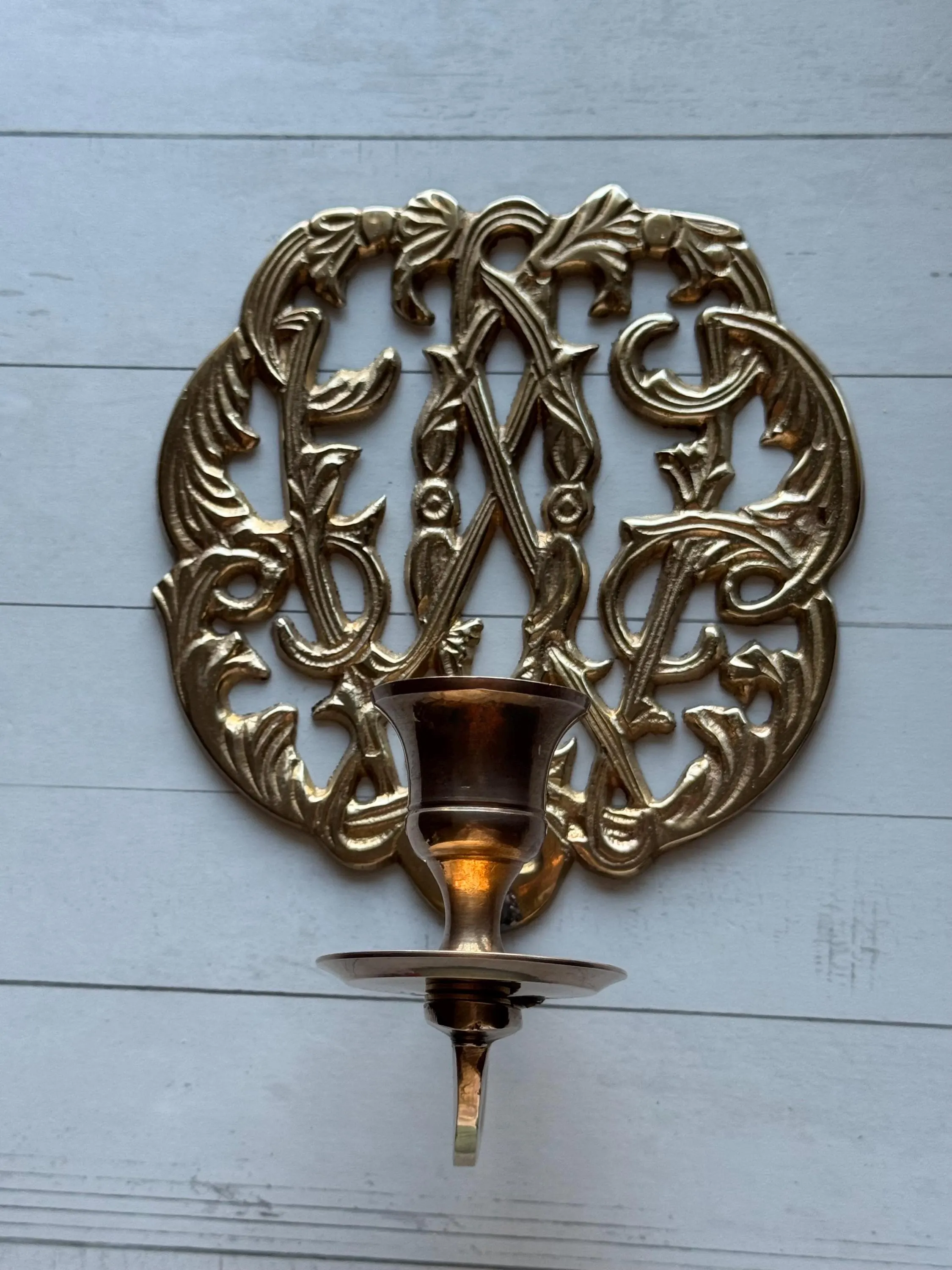 Vintage Chinoiserie Ornate Candlestick Holder Wall Sconce 1970s - image 3