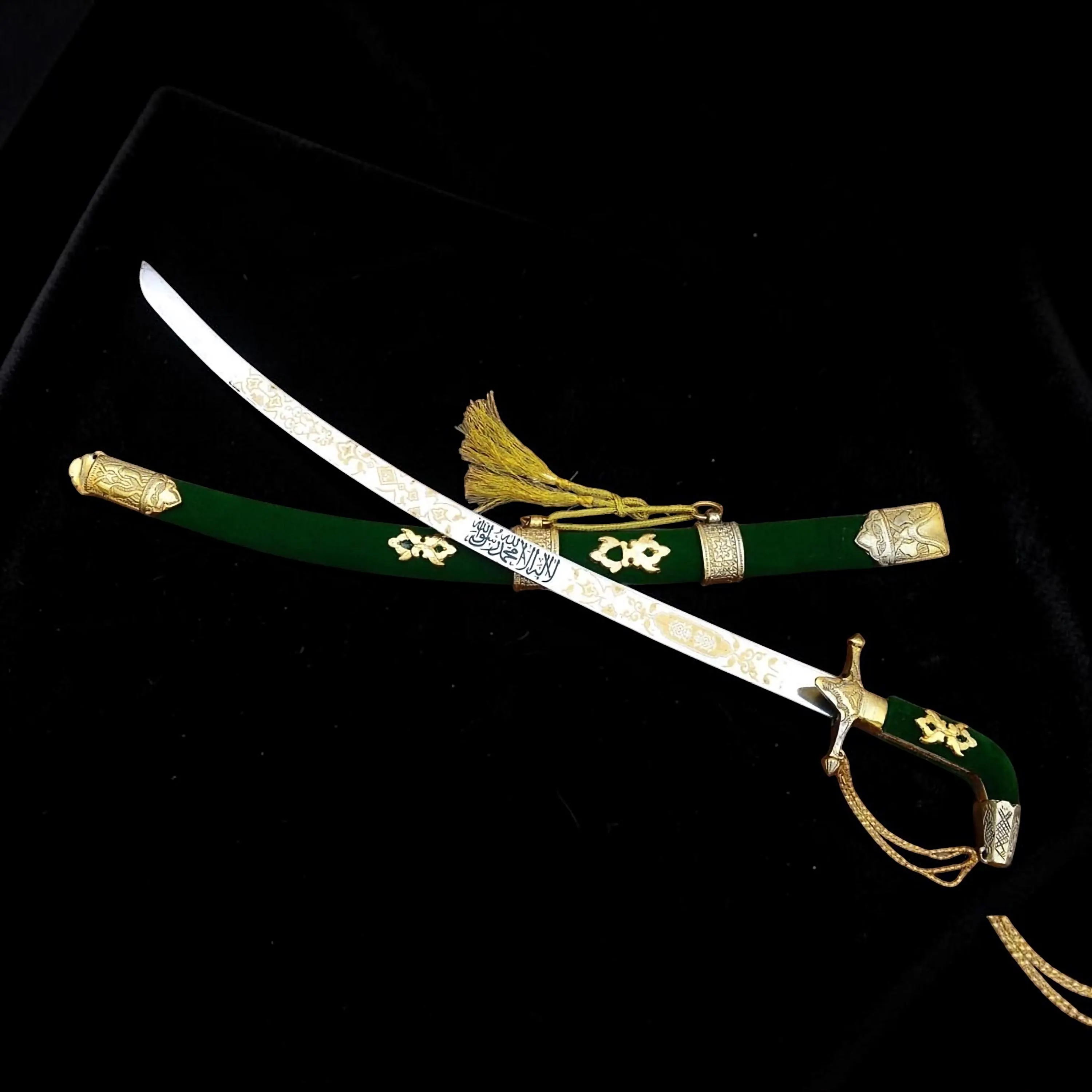 Green & Gold Wedding Ceremonial Sword – Arabian Curved Saber, Islamic Style, Custom Engraved Gift - Elegant Wedding and Home Decoration