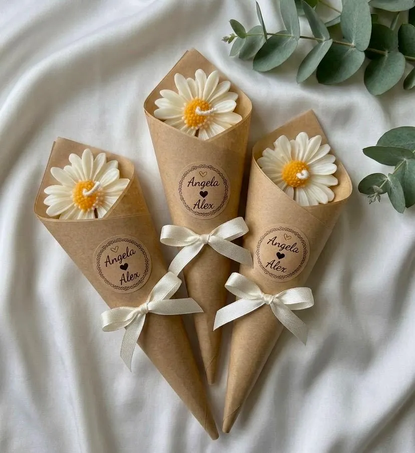 Personalized Daisy Flower Candle Favors, Custom Wedding Guest Gifts, Baby Shower, Mother's Day - image 3