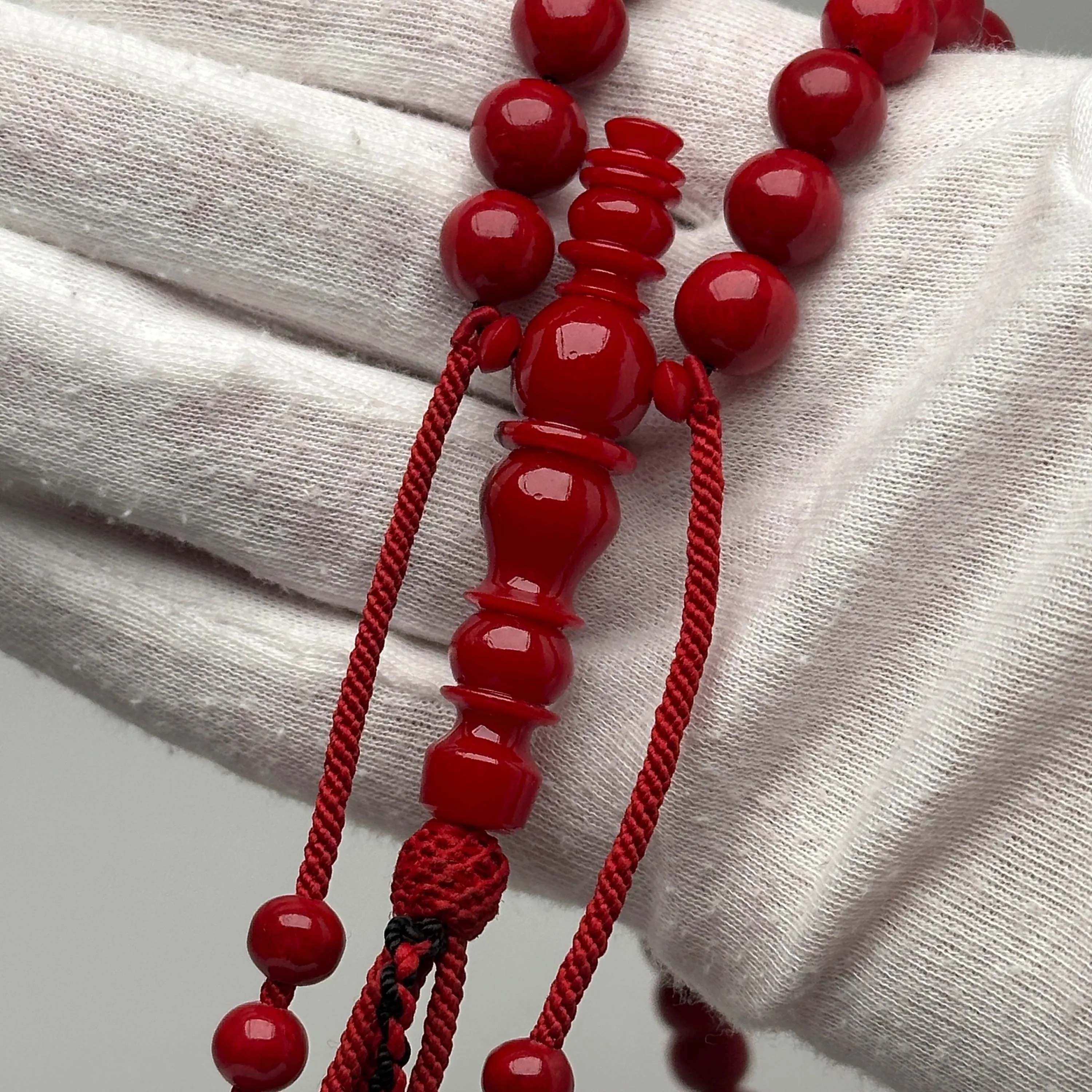 Tasbih Tijani Marjane – Corail rouge, Ficelle rouge | Kourous Artisanal - image 3
