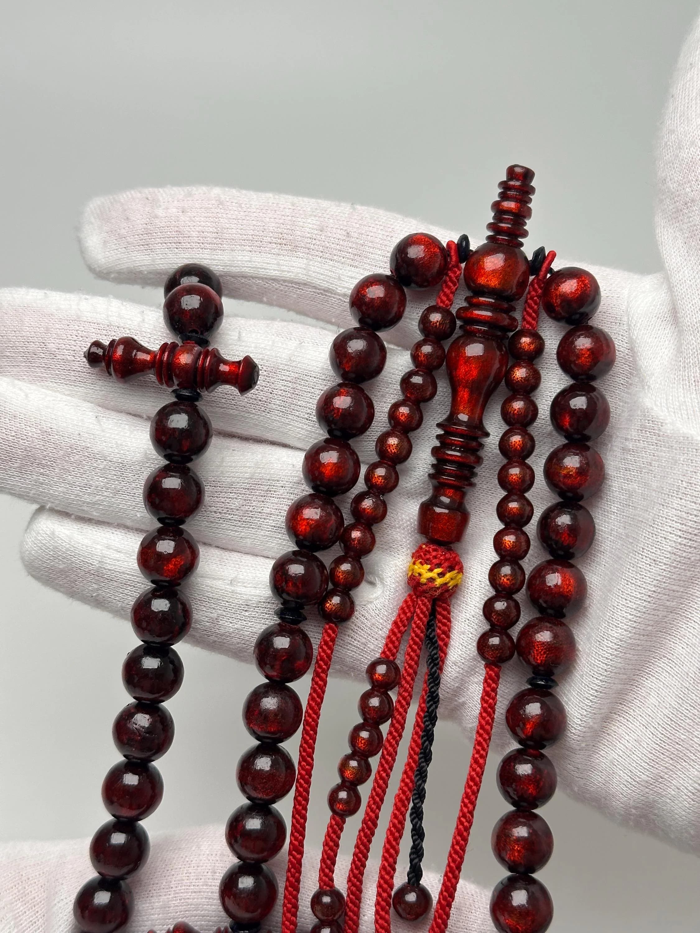 Tasbih Tijani en Yusr Khor – Corail Rouge, Ficelle Rouge | Kourouss Artisanal