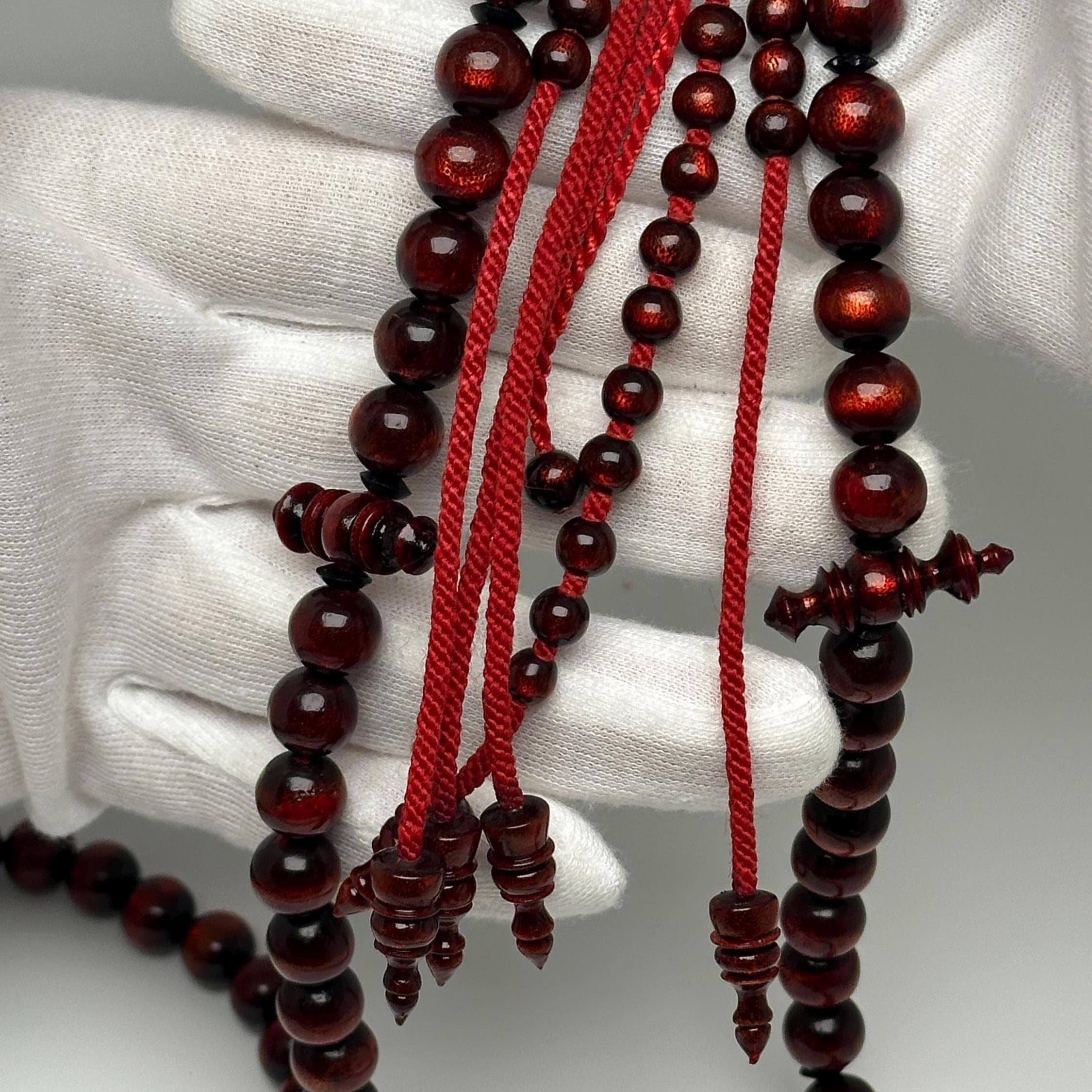 Tasbih Tijani en Yusr Khor – Corail Rouge, Ficelle Rouge | Kourouss Artisanal - image 5