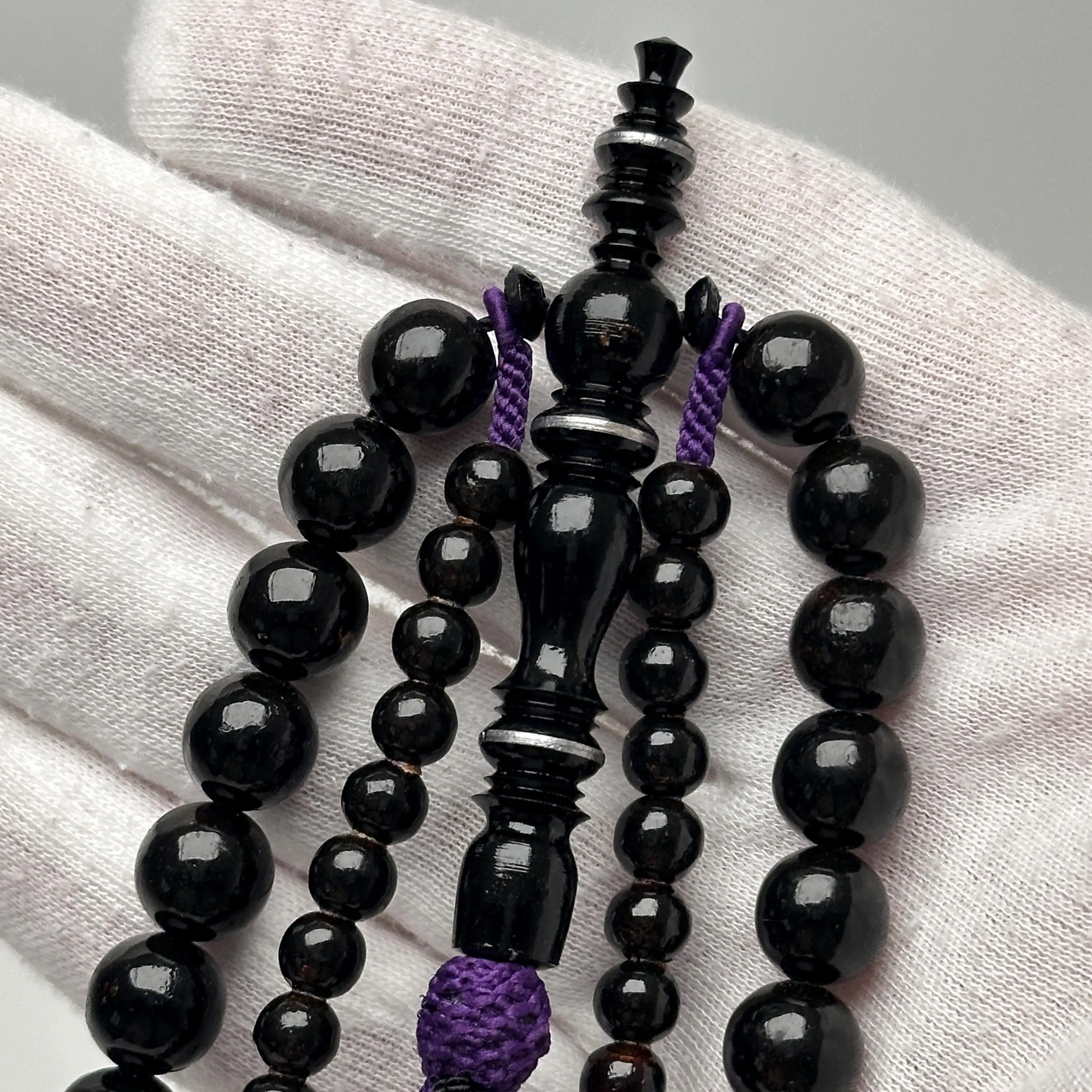 Tasbih Tijani en Yusr Khor – Corail Noir ficelle violette | Kourous Artisanal - image 4