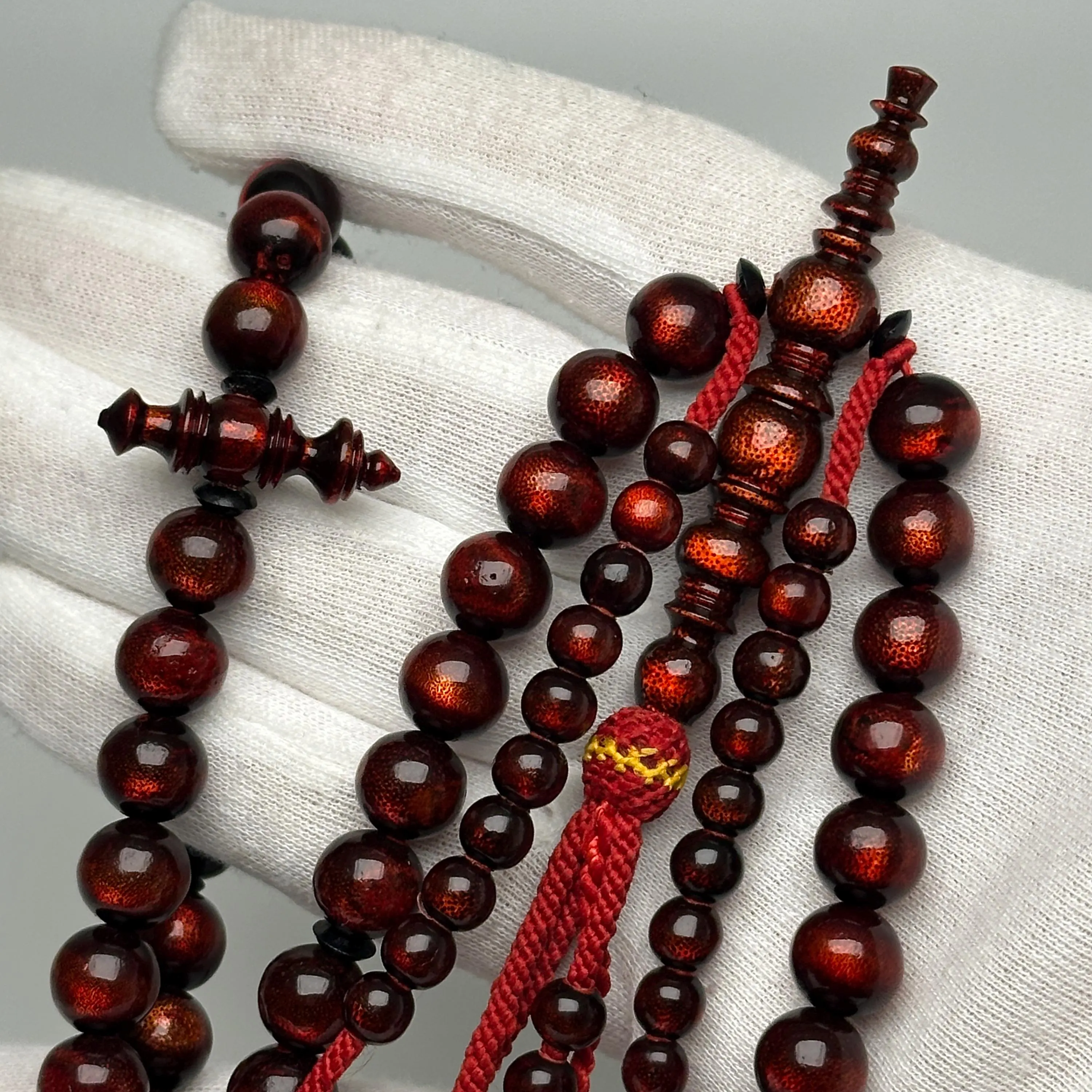 Tasbih Tijani en Yusr Khor – Corail Rouge, Ficelle Rouge | Kourouss Artisanal - image 3