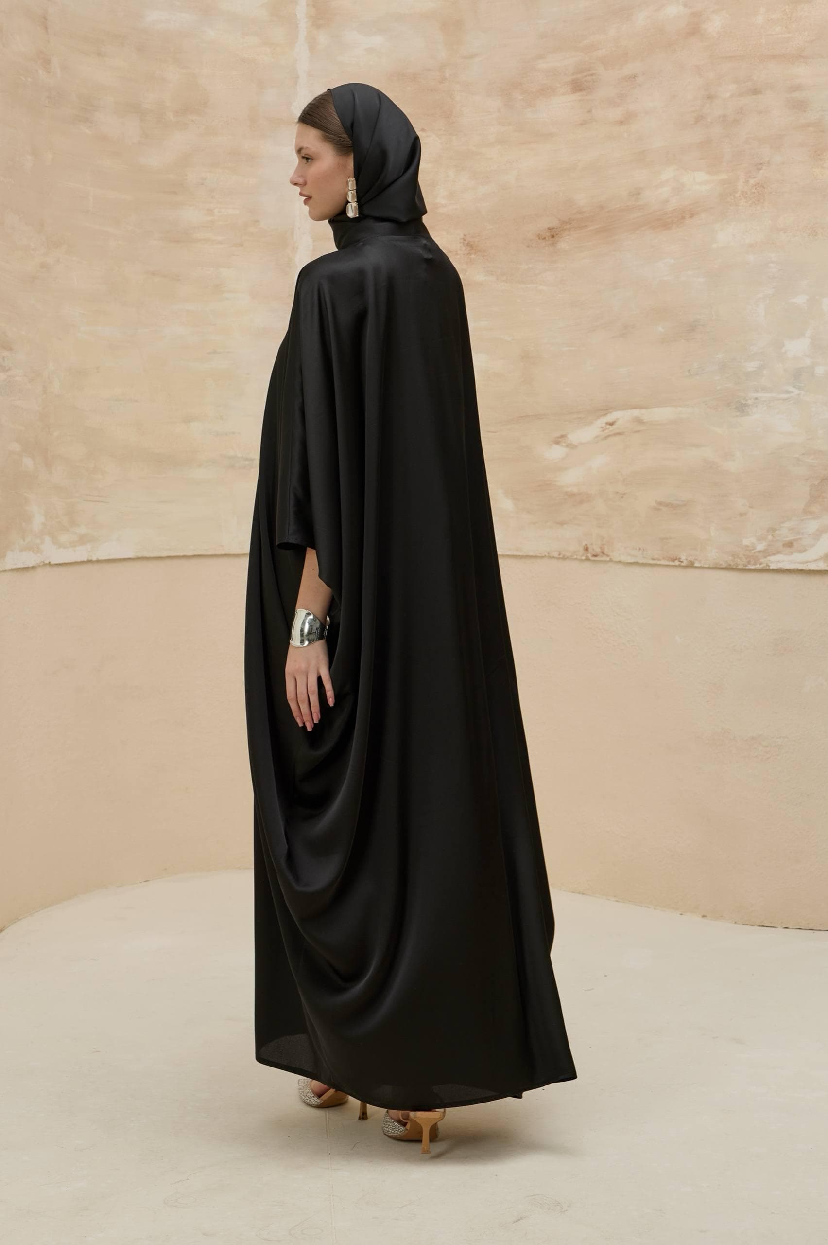 Black Open Abaya Set with Crystal Neckline - 2 Piece Modest Muslim Dress - image 5