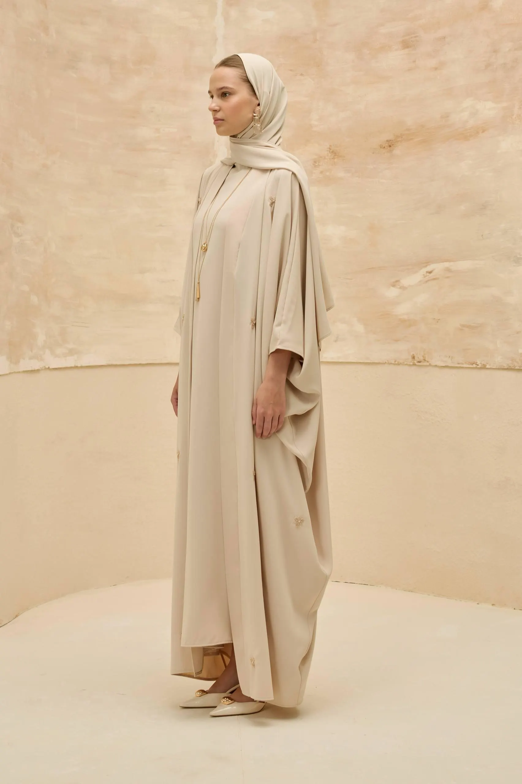 Beige Abaya Set - 2 Piece Open Abaya with Floral Embellishments Modest Muslim Dress - image 3
