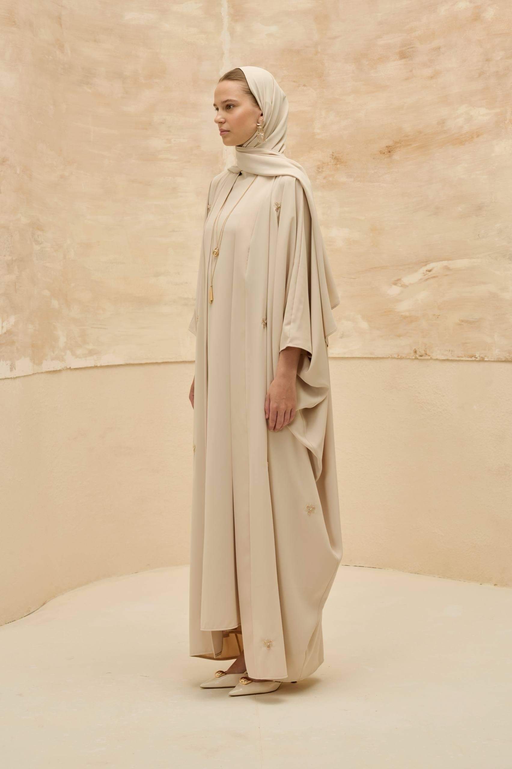 Beige Abaya Set - 2 Piece Open Abaya with Floral Embellishments Modest Muslim Dress - image 4