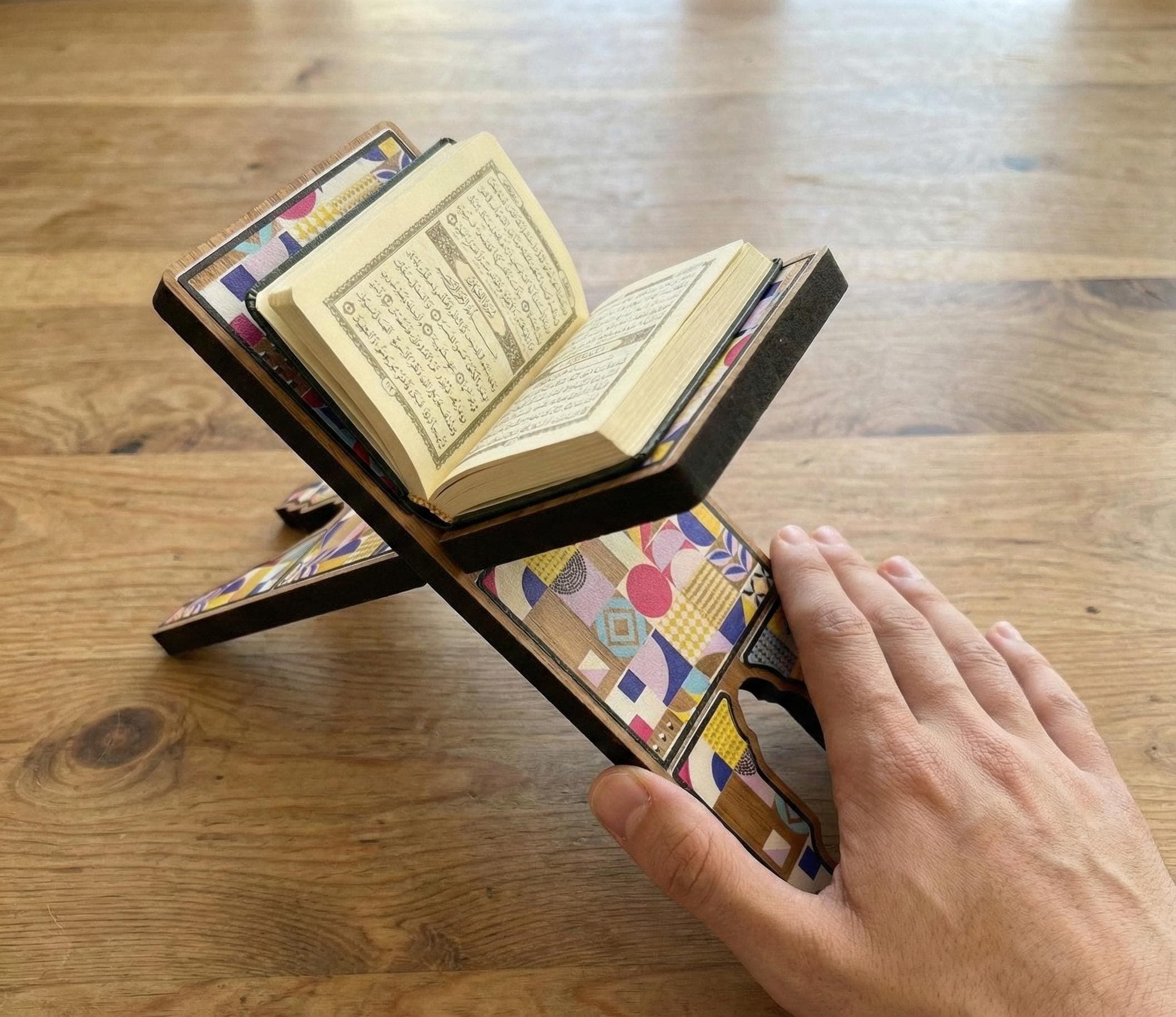 Modern Quran Holder Stand – Colorful Geometric Islamic Rahle, Wooden Book Stand (7x20 cm) - image 4
