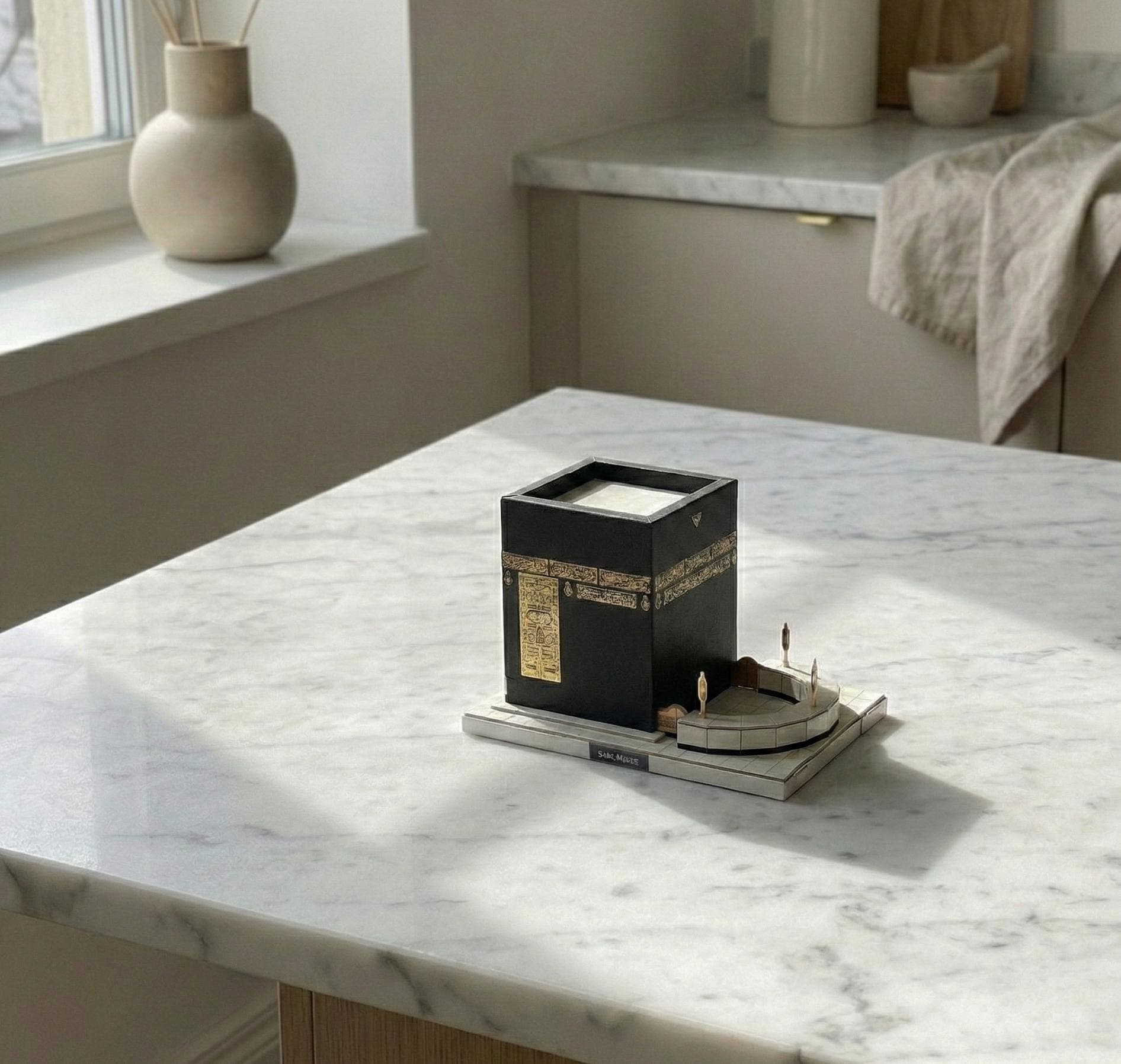 Kaaba 3D Cardboard Model Kit – Islamic Architectural Miniature Diorama