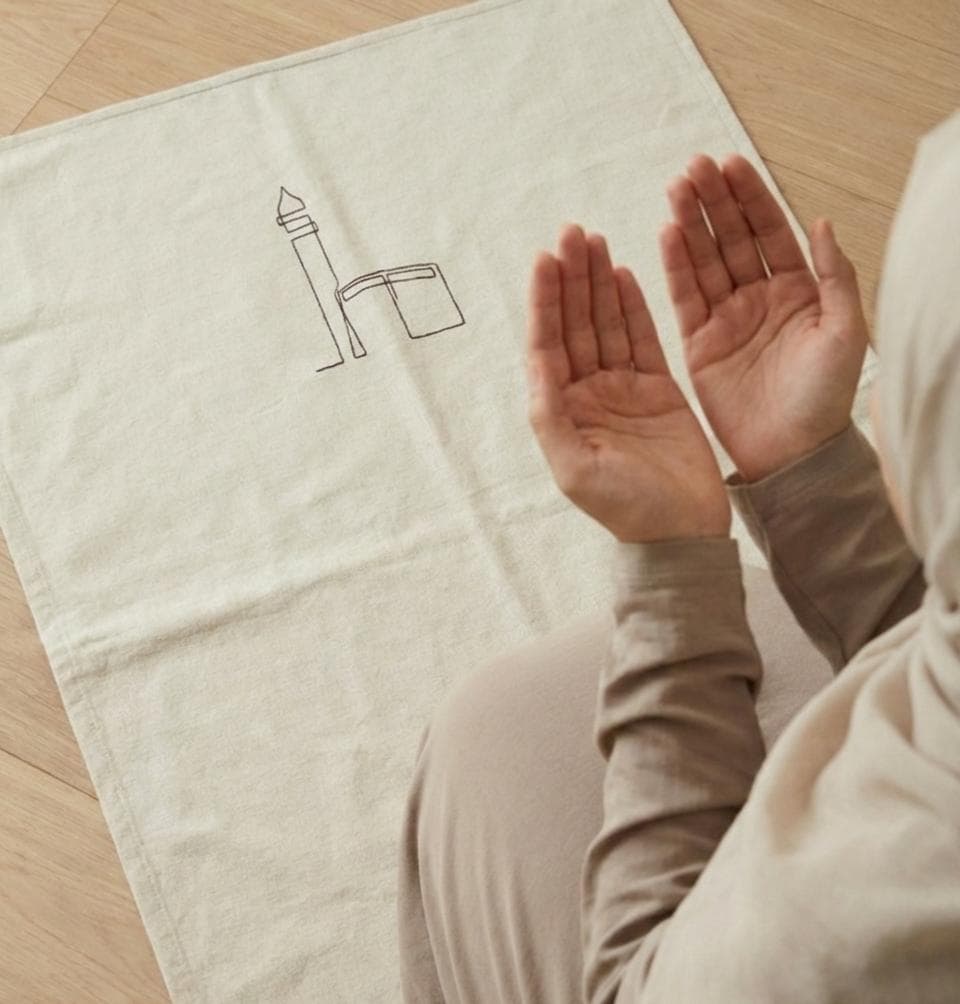 Minimalist Linen Prayer Mat | Kaaba & Minaret Embroidery, Modern Islamic Decor - image 4