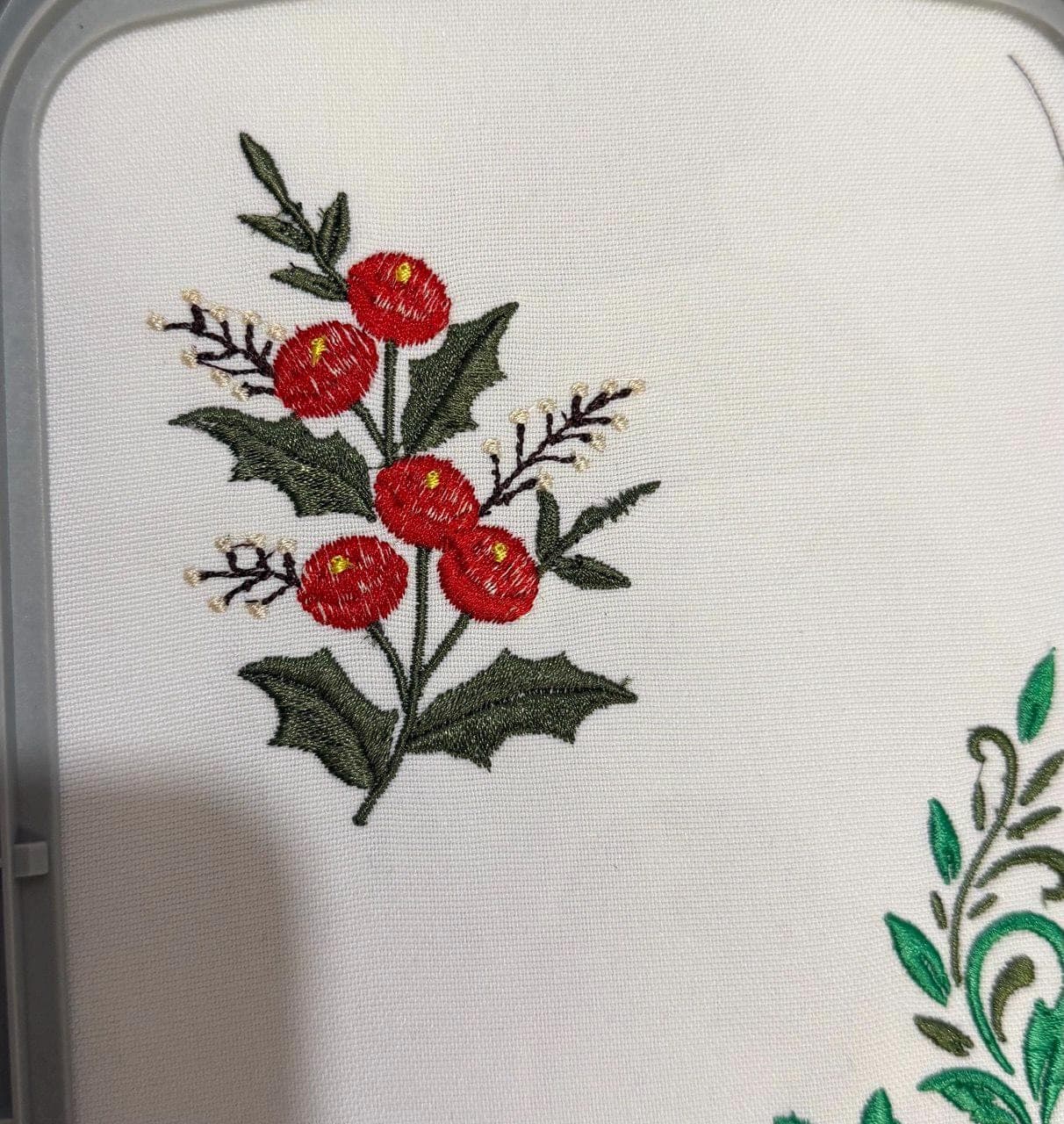 Holly Berry Embroidery Design, Vintage Floral Pattern (Digital Download) - image 4