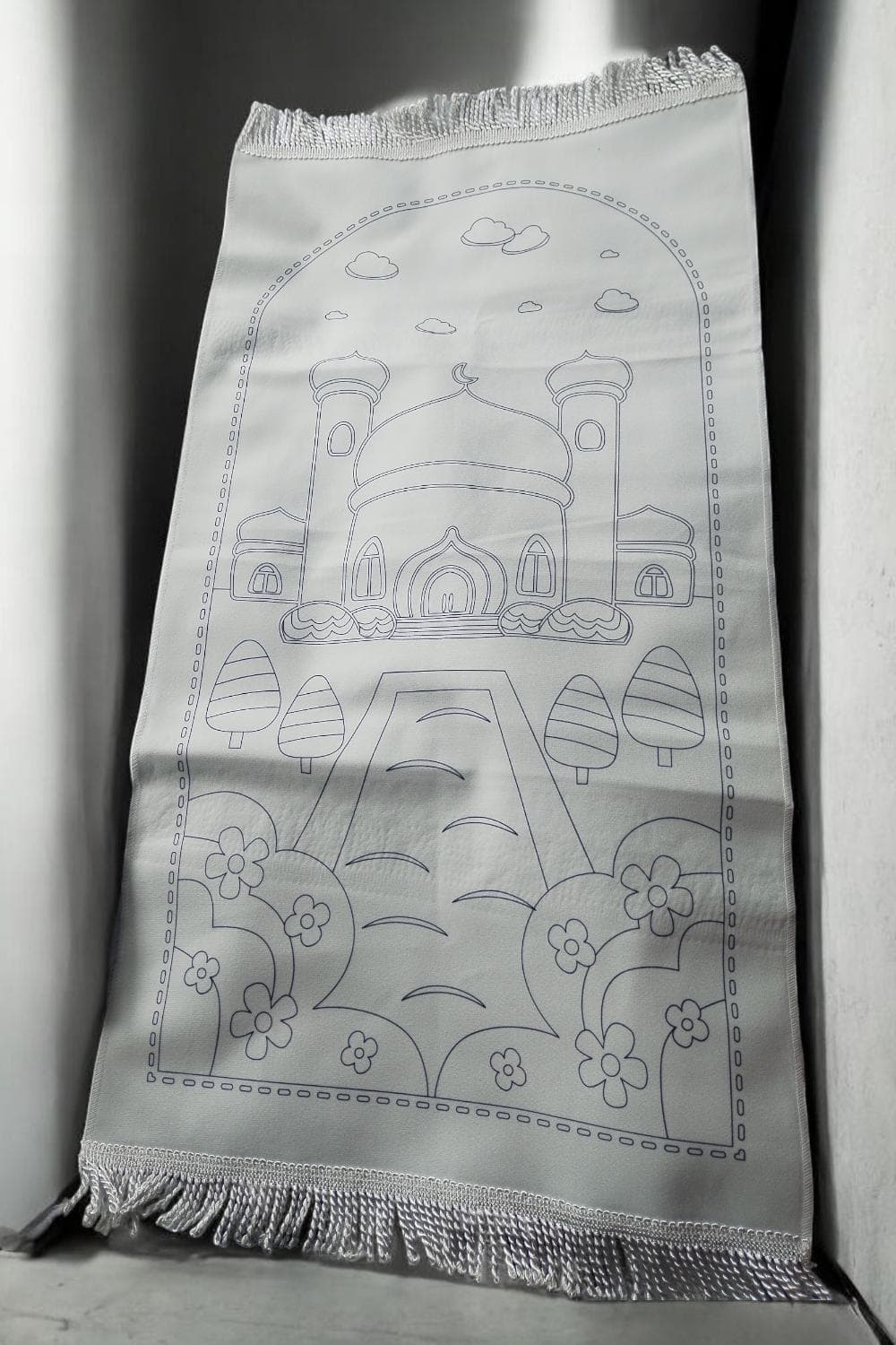 Kids Colour in Prayer Mat – Reusable Islamic Salah Activity-islamic gift-Diy-Eid gift-ramadan gift + free colouring pen - image 4