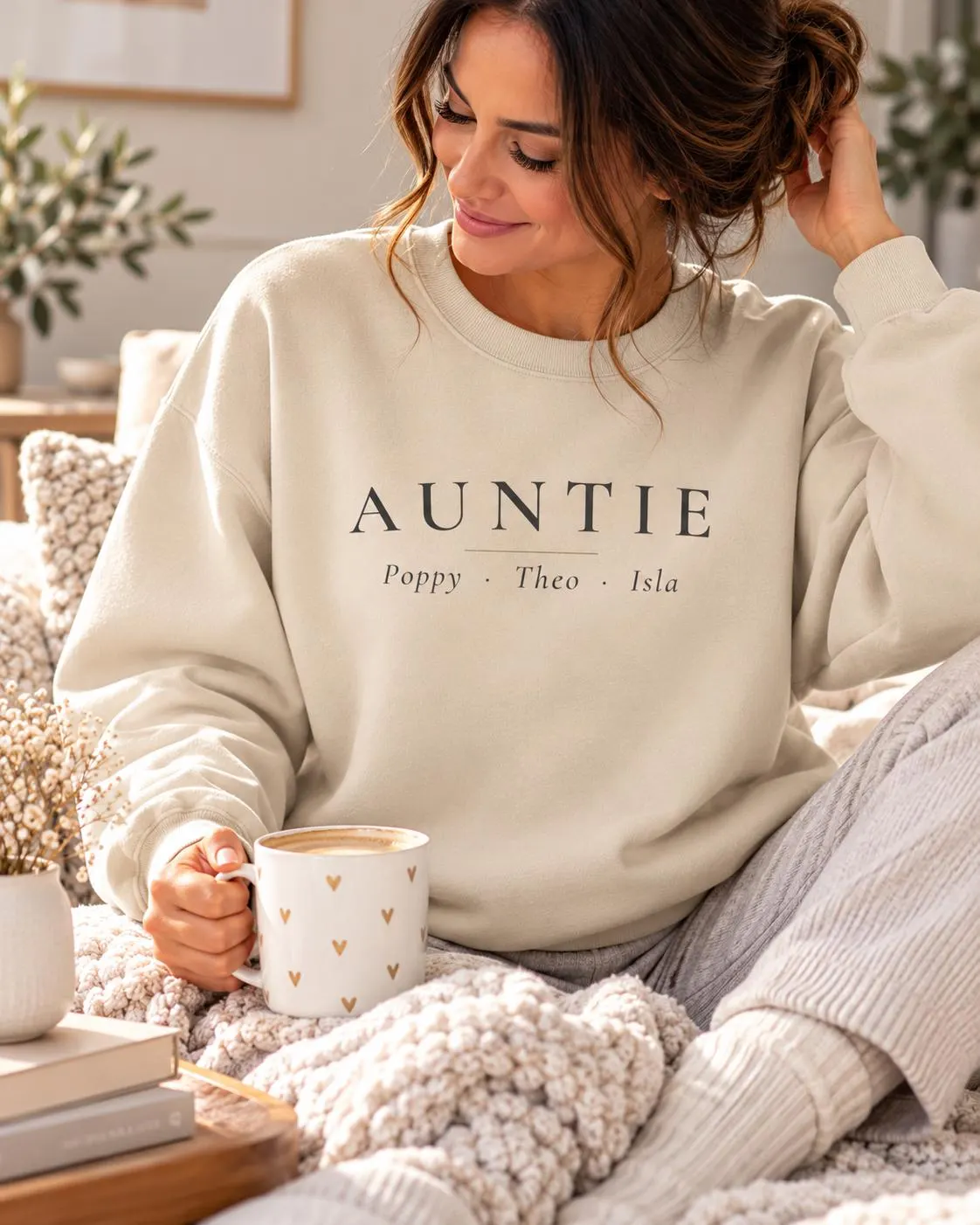 Personalized Auntie Sweatshirt with Niece Nephew Names, Custom Aunt Gift, Minimalist Aunt Crewneck Sweater