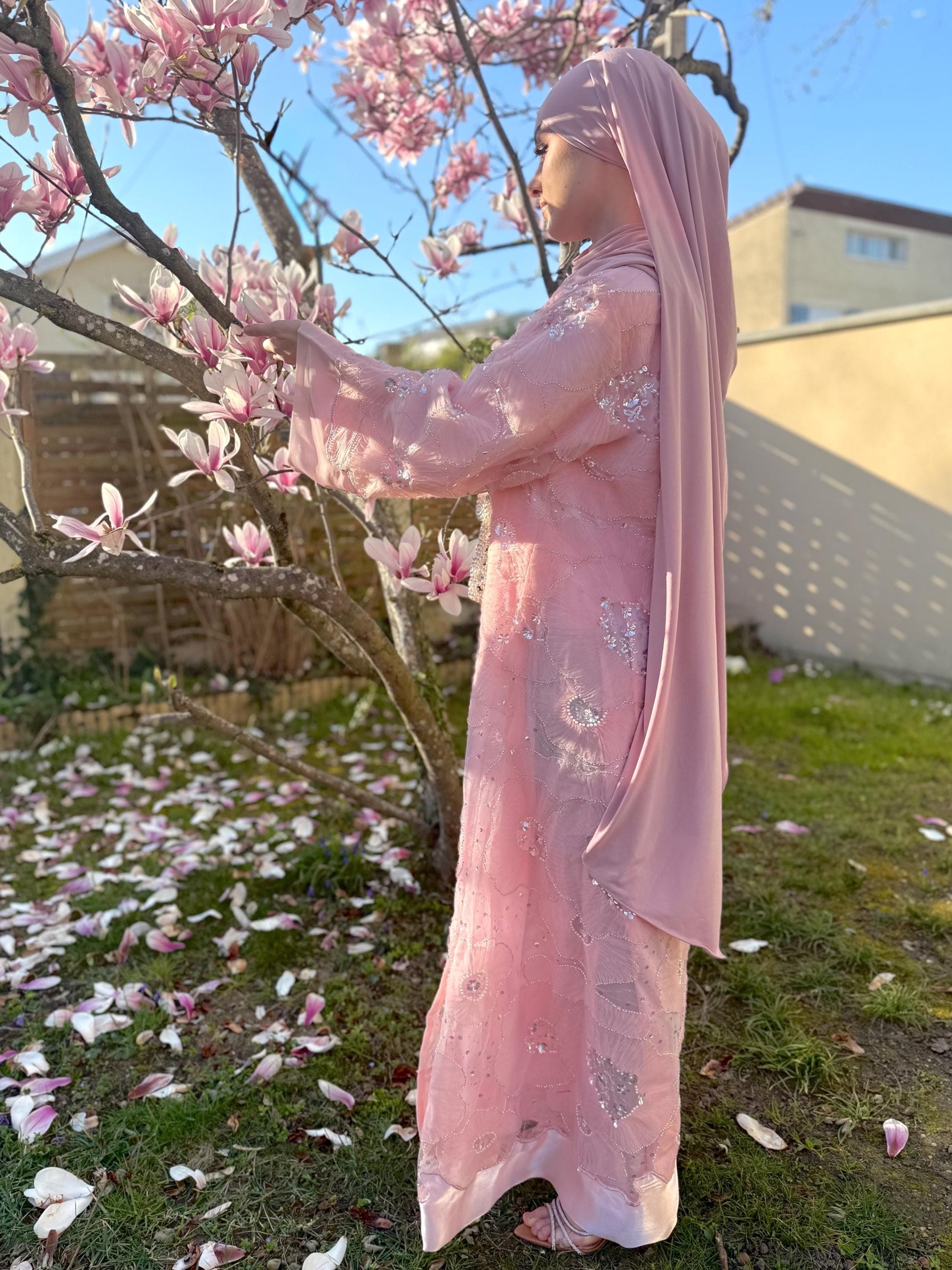 Luxury Blush Pink Floral Abaya – Modest Fashion Eid Dress, Elegant Wedding Guest Abaya, Modest Evening Dress - image 3